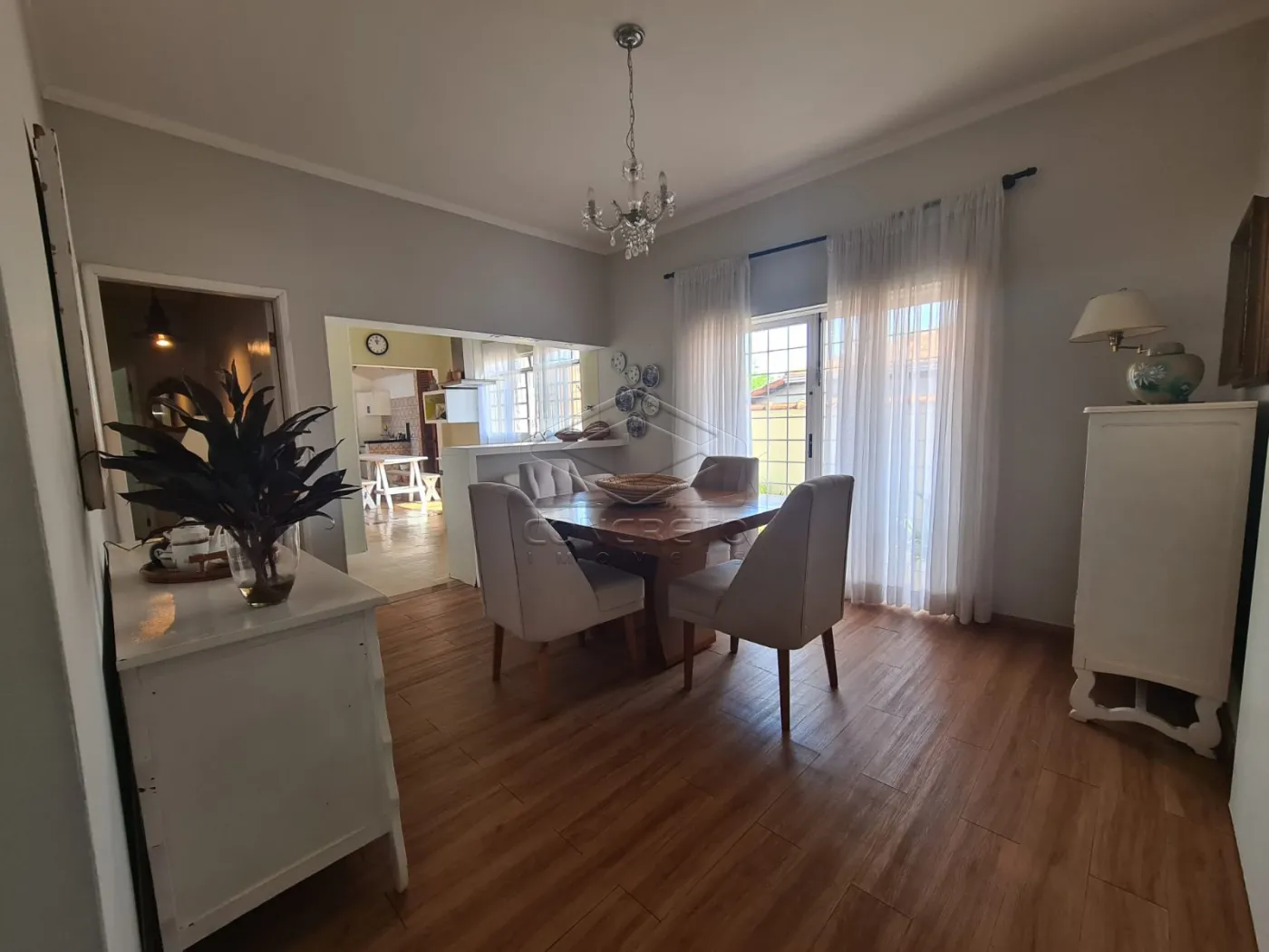 Comprar Casa / Padr&atilde;o em Len&ccedil;&oacute;is Paulista R$ 650.000,00 - Foto 3