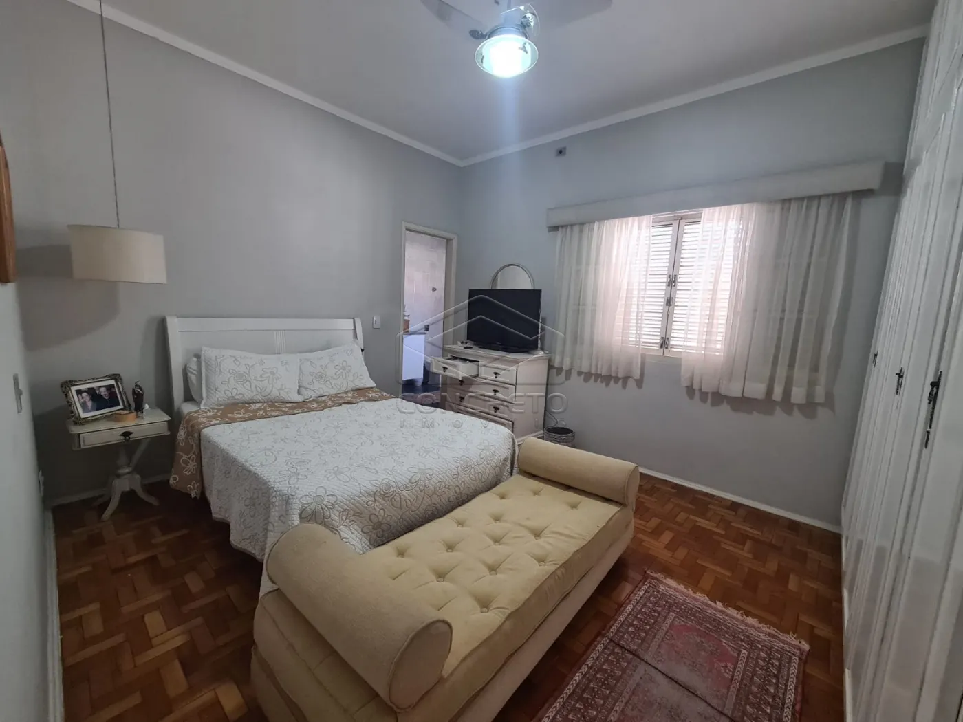 Comprar Casa / Padr&atilde;o em Len&ccedil;&oacute;is Paulista R$ 650.000,00 - Foto 4