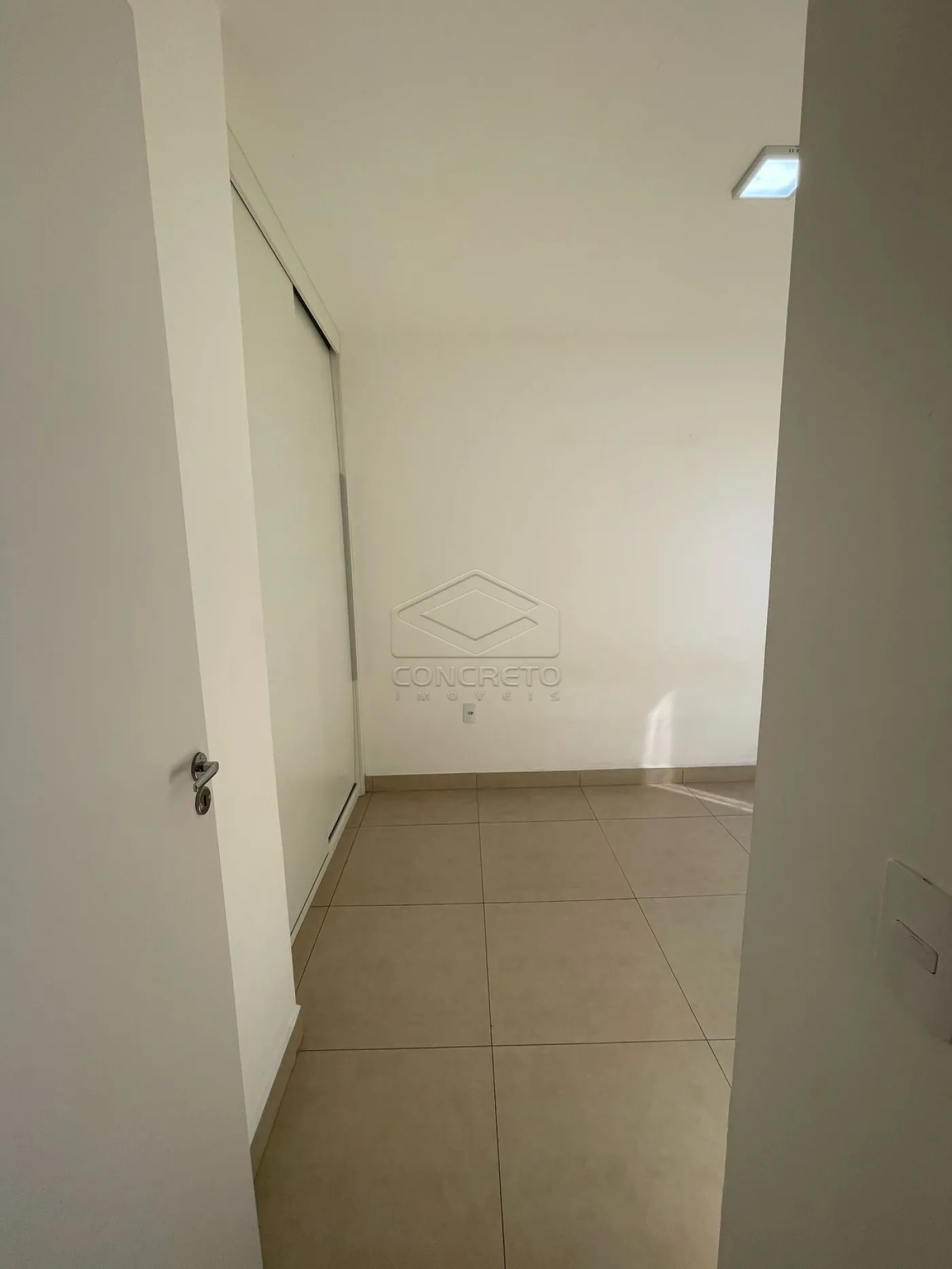 Alugar Apartamento / Padr&atilde;o em Len&ccedil;&oacute;is Paulista R$ 2.250,00 - Foto 6