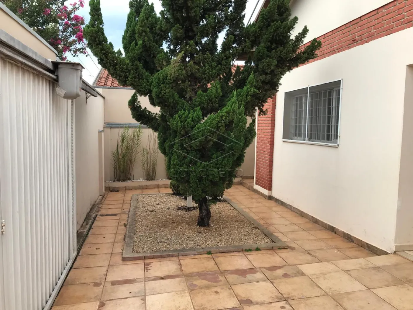 Comprar Casa / Resid&ecirc;ncia em Len&ccedil;&oacute;is Paulista R$ 450.000,00 - Foto 3