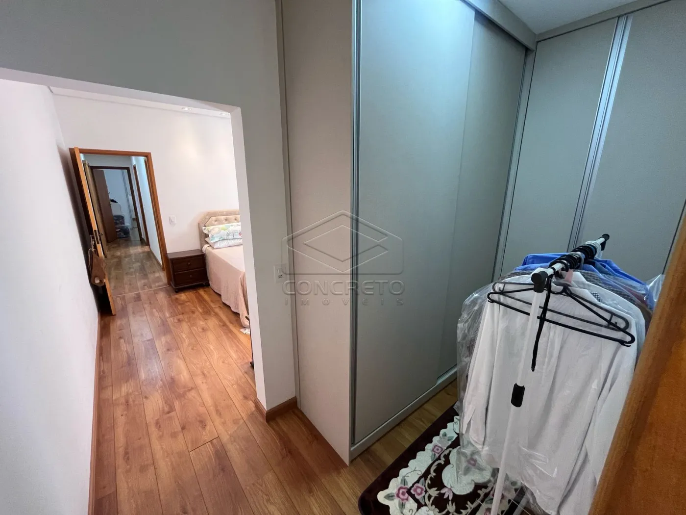 Comprar Casa / Padr&atilde;o em Len&ccedil;&oacute;is Paulista R$ 675.000,00 - Foto 5