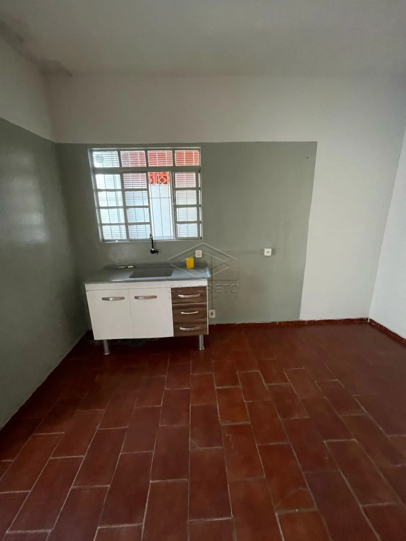 Alugar Casa / Padr&atilde;o em Len&ccedil;&oacute;is Paulista R$ 850,00 - Foto 5