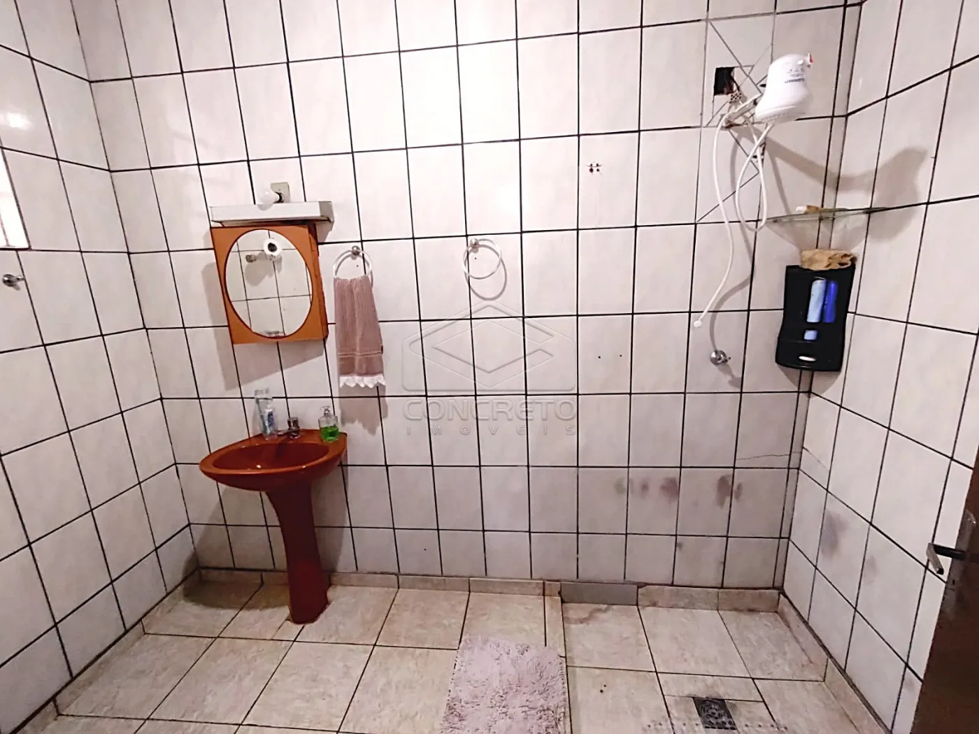 Comprar Casa / Padr&atilde;o em Len&ccedil;&oacute;is Paulista R$ 270.000,00 - Foto 5