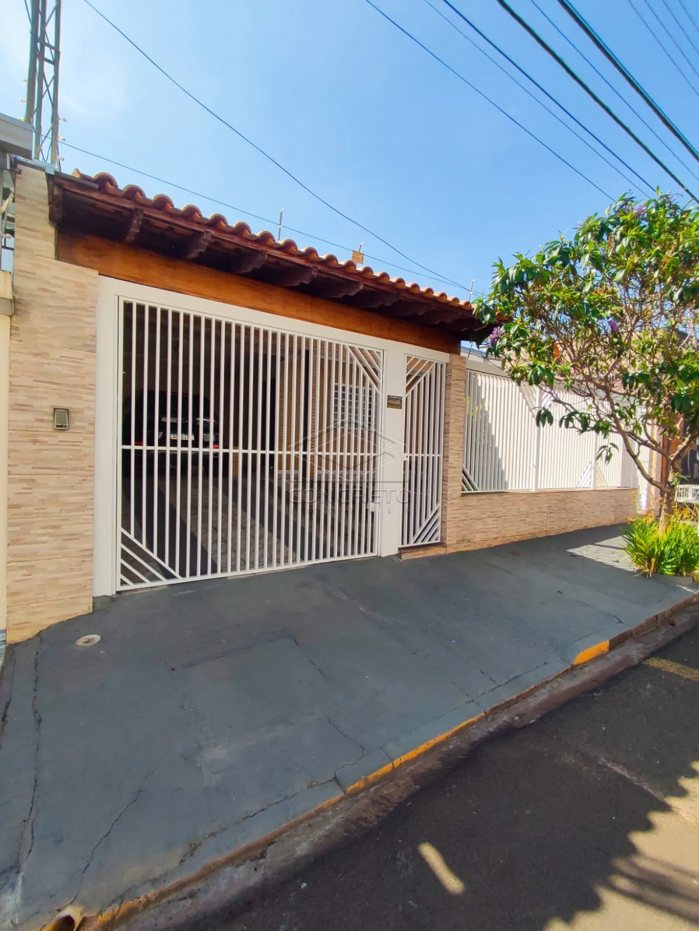 Alugar Casa / Padr&atilde;o em Bauru R$ 4.000,00 - Foto 1