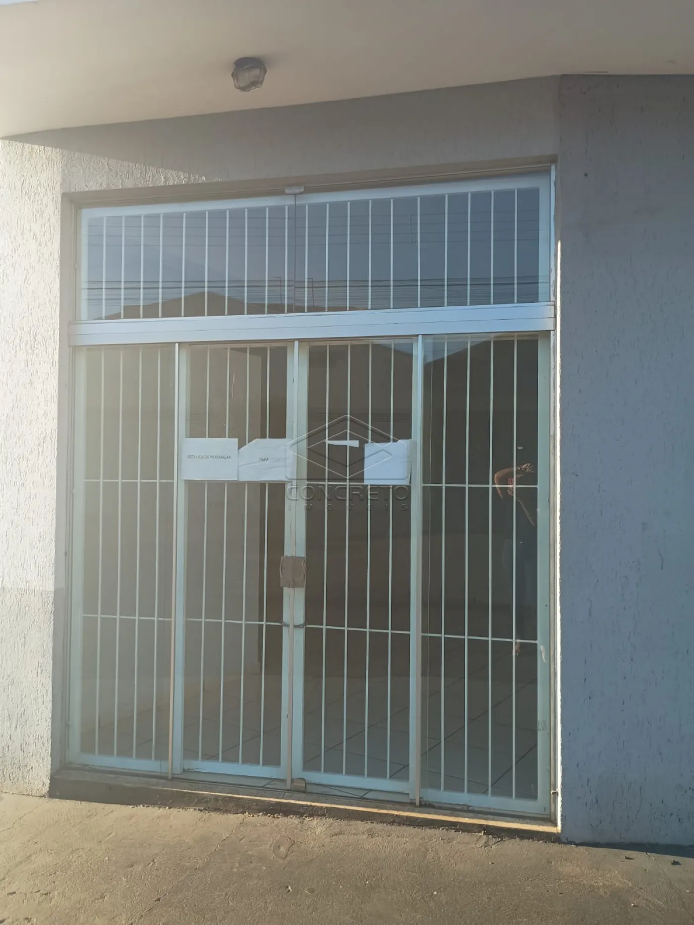 Alugar Comercial / Sala comercial em Len&ccedil;&oacute;is Paulista R$ 1.300,00 - Foto 2