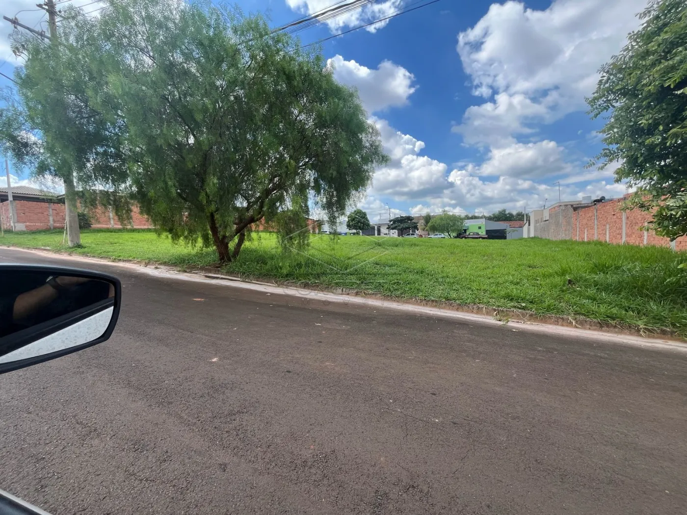 Comprar Terreno / Padr&atilde;o em Len&ccedil;&oacute;is Paulista R$ 150.000,00 - Foto 2