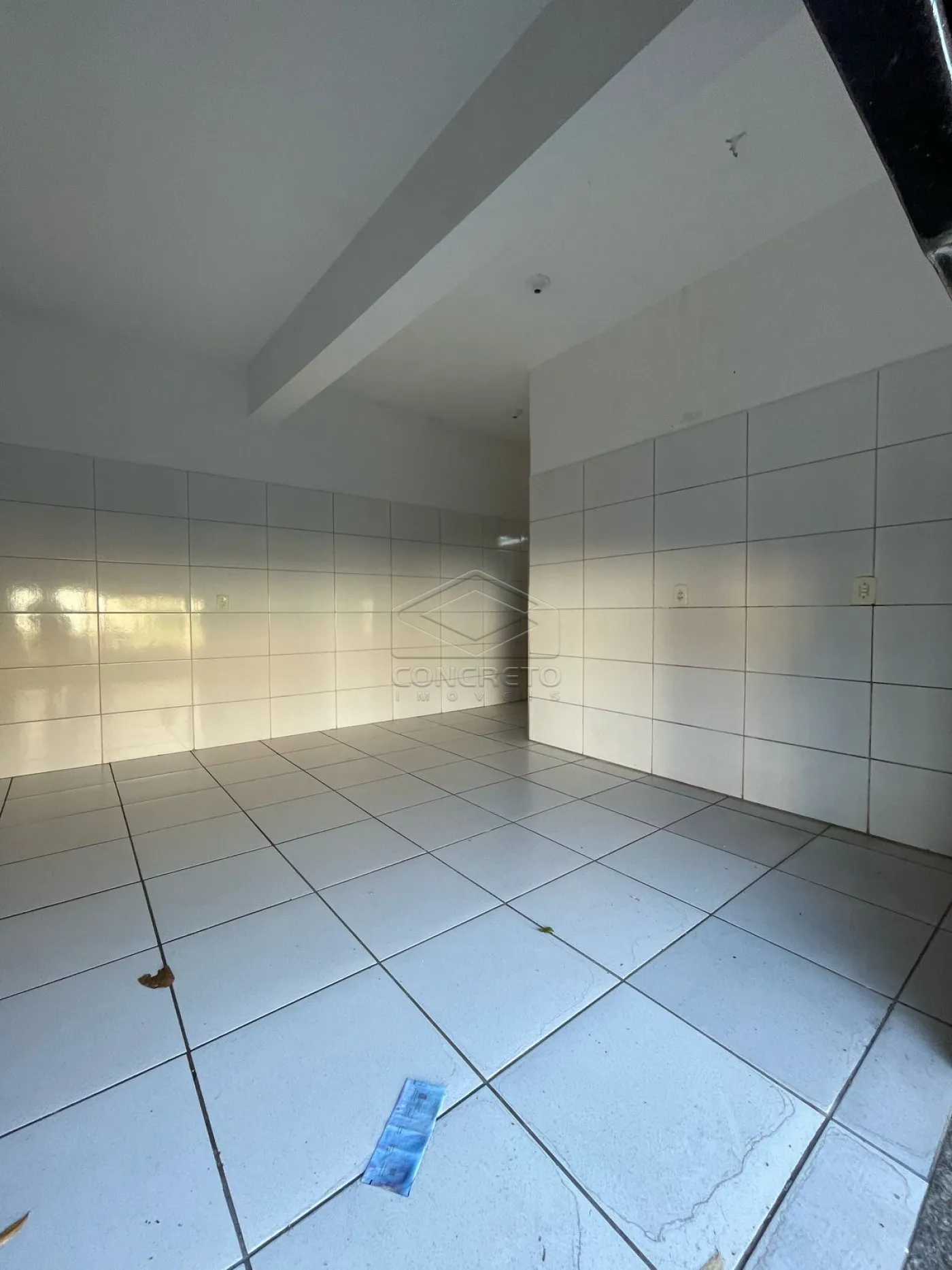 Alugar Comercial / Loja em Len&ccedil;&oacute;is Paulista R$ 950,00 - Foto 1