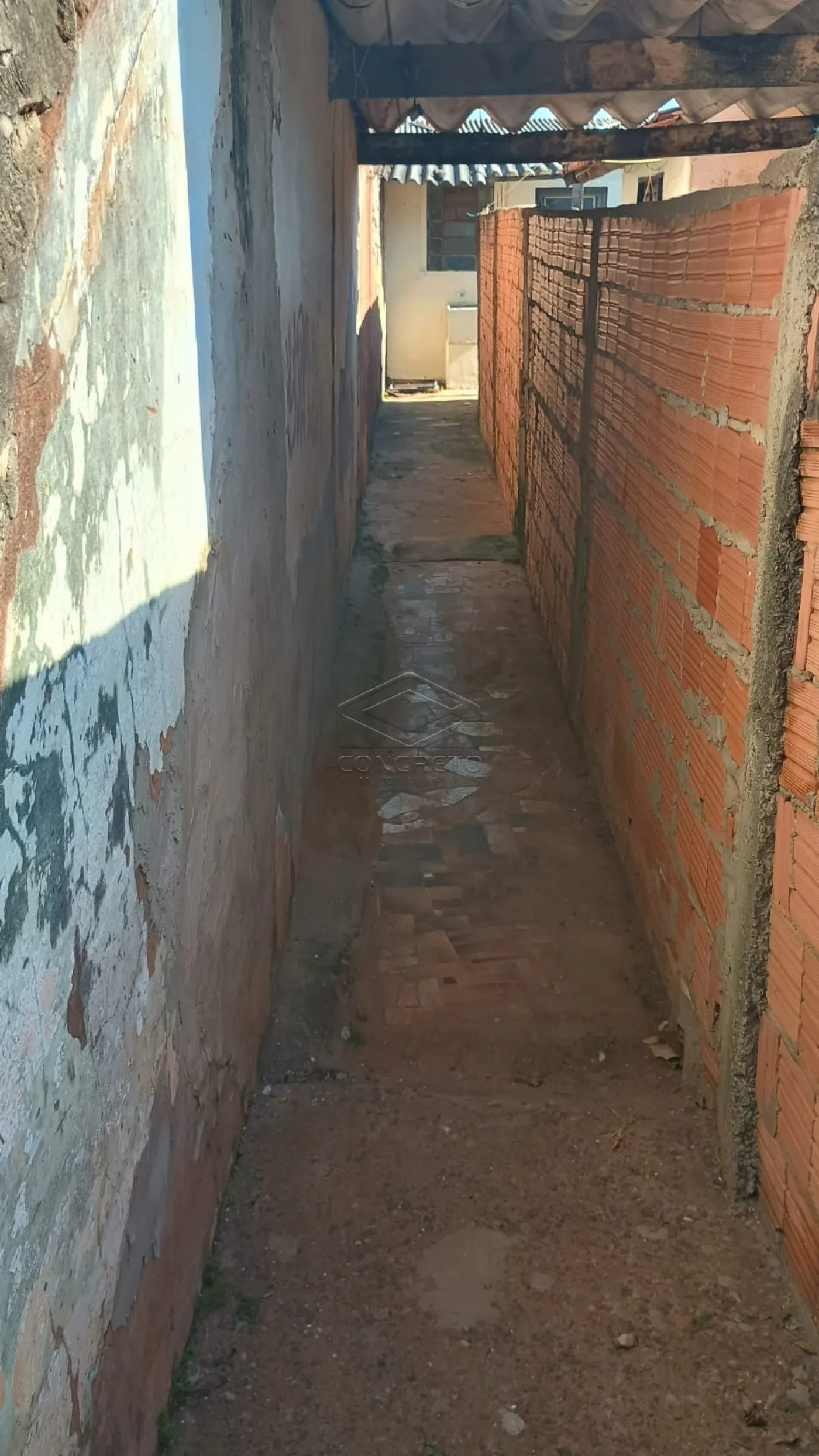 Alugar Casa / Padr&atilde;o em Len&ccedil;&oacute;is Paulista R$ 600,00 - Foto 1