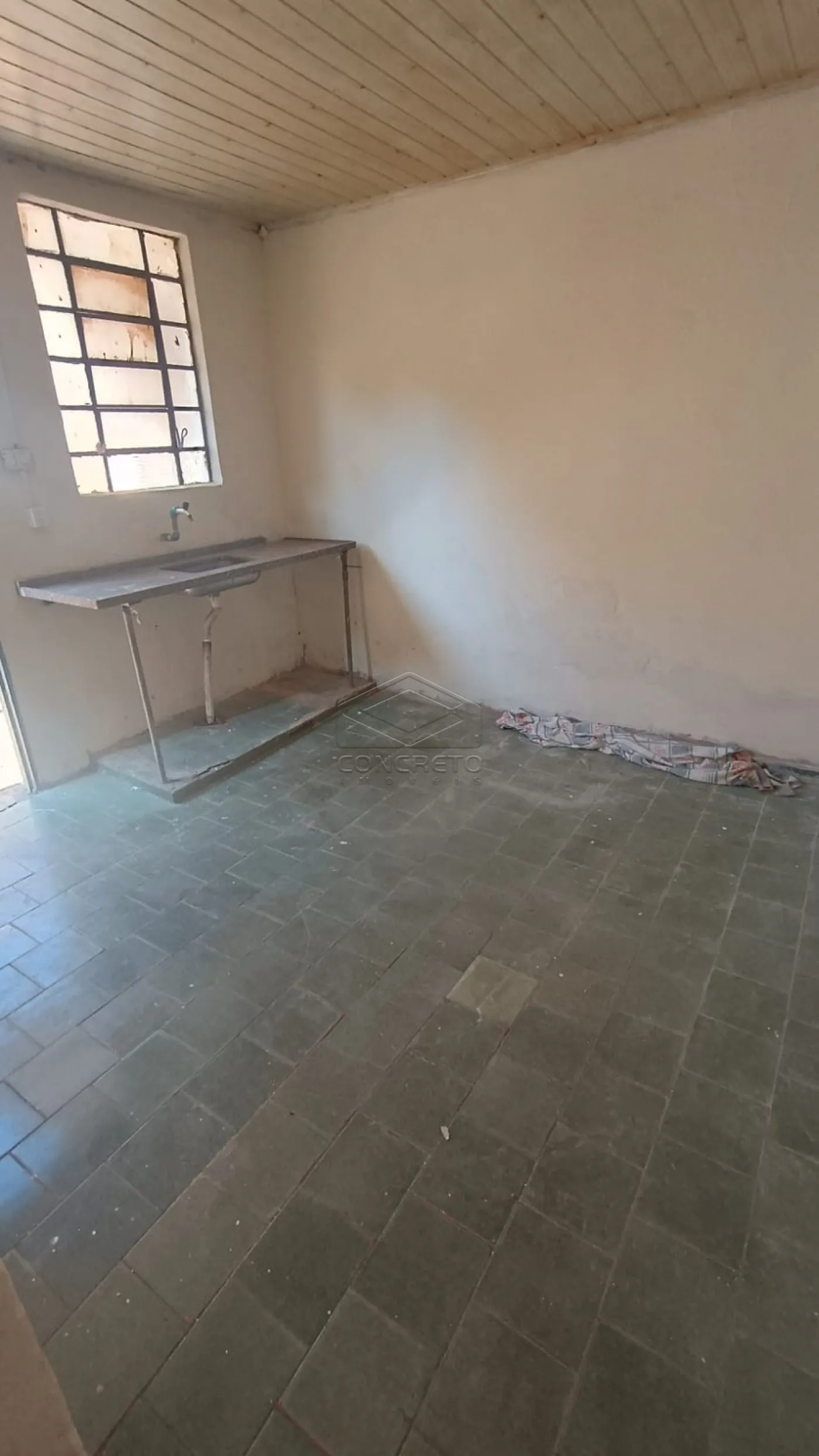 Alugar Casa / Padr&atilde;o em Len&ccedil;&oacute;is Paulista R$ 600,00 - Foto 5