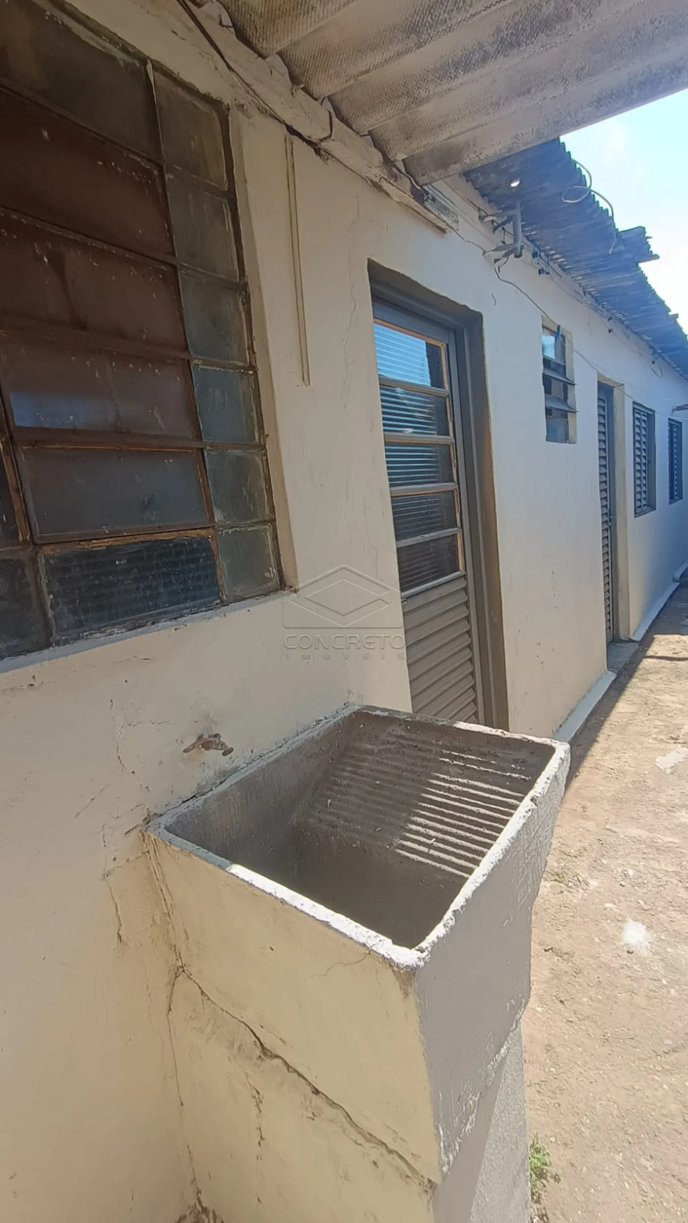 Alugar Casa / Padr&atilde;o em Len&ccedil;&oacute;is Paulista R$ 600,00 - Foto 7