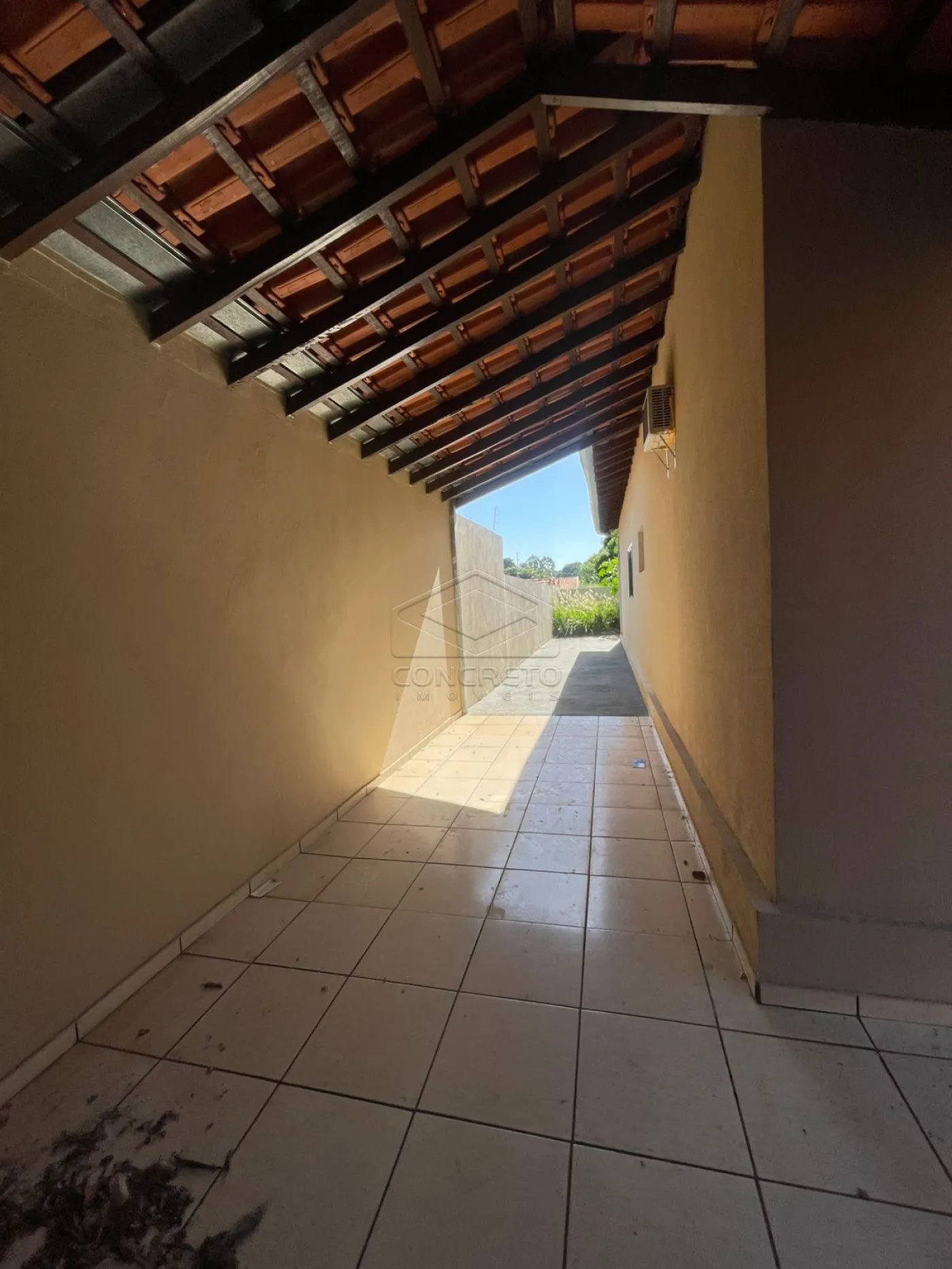 Alugar Casa / Padr&atilde;o em Len&ccedil;&oacute;is Paulista R$ 2.500,00 - Foto 2