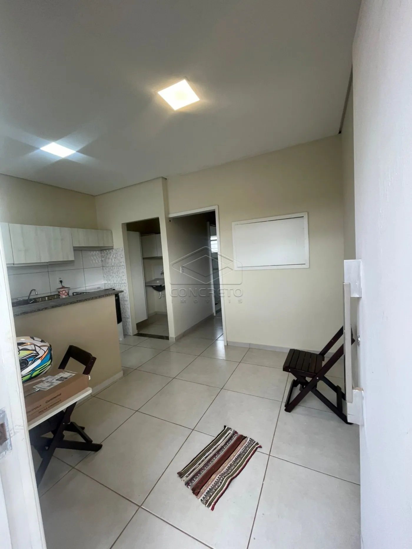 Alugar Apartamento / Kitnet em Len&ccedil;&oacute;is Paulista R$ 1.400,00 - Foto 1