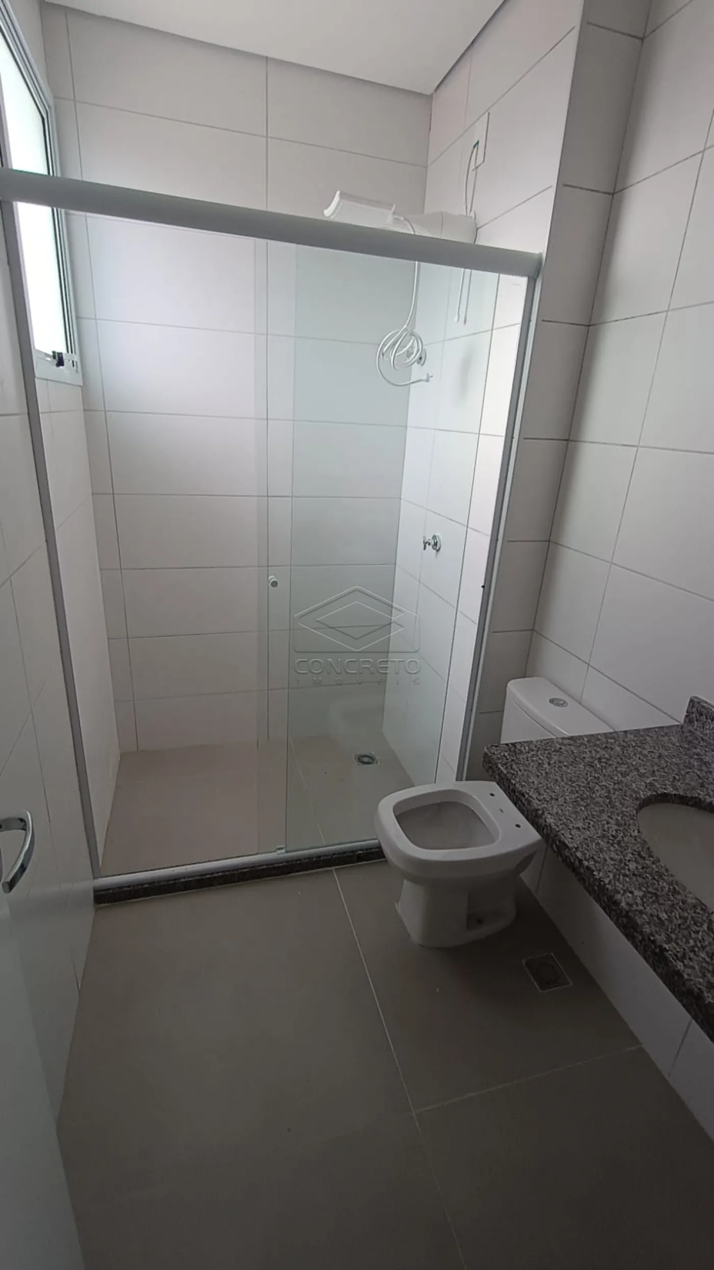 Alugar Apartamento / Padr&atilde;o em Len&ccedil;&oacute;is Paulista R$ 3.000,00 - Foto 2