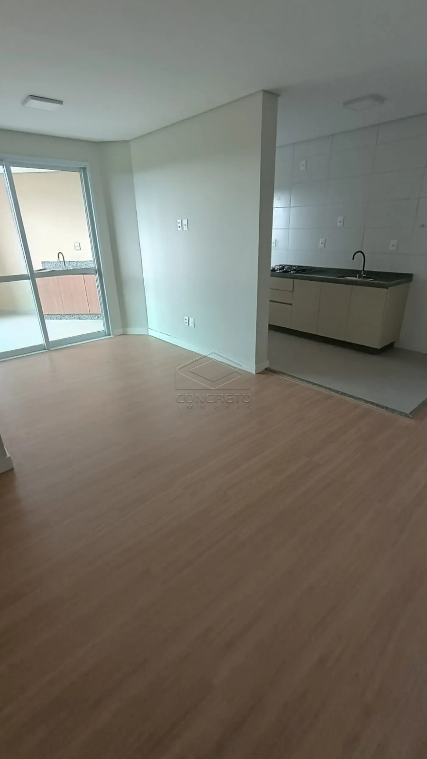 Alugar Apartamento / Padr&atilde;o em Len&ccedil;&oacute;is Paulista R$ 3.000,00 - Foto 3