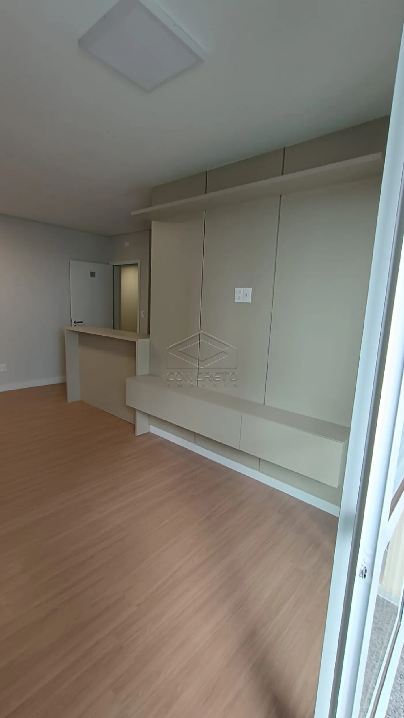 Alugar Apartamento / Padr&atilde;o em Len&ccedil;&oacute;is Paulista R$ 3.500,00 - Foto 1