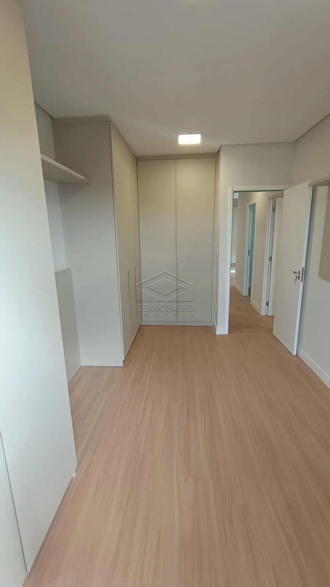 Alugar Apartamento / Padr&atilde;o em Len&ccedil;&oacute;is Paulista R$ 3.500,00 - Foto 2