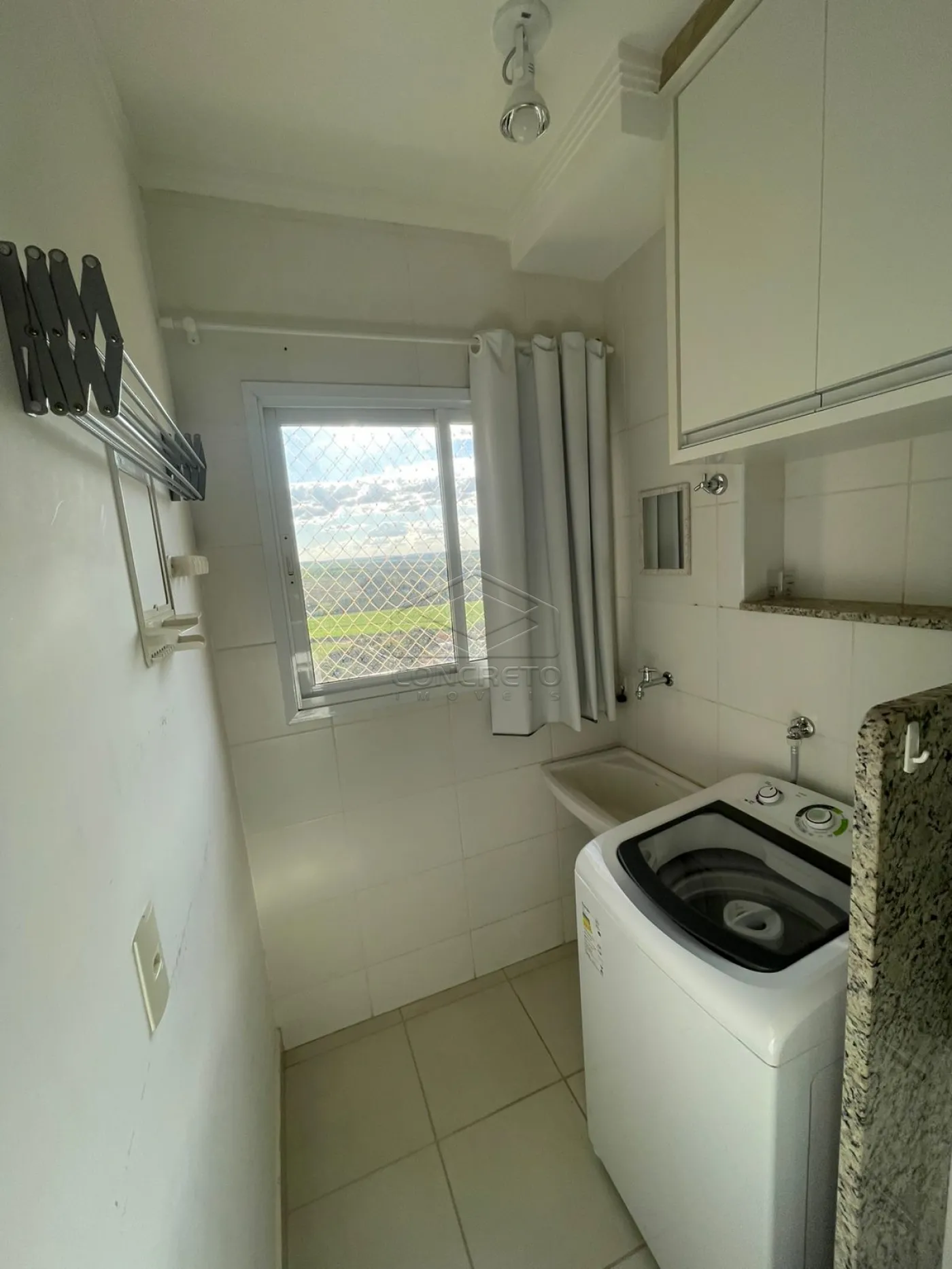 Alugar Apartamento / Padr&atilde;o em Len&ccedil;&oacute;is Paulista R$ 2.200,00 - Foto 2