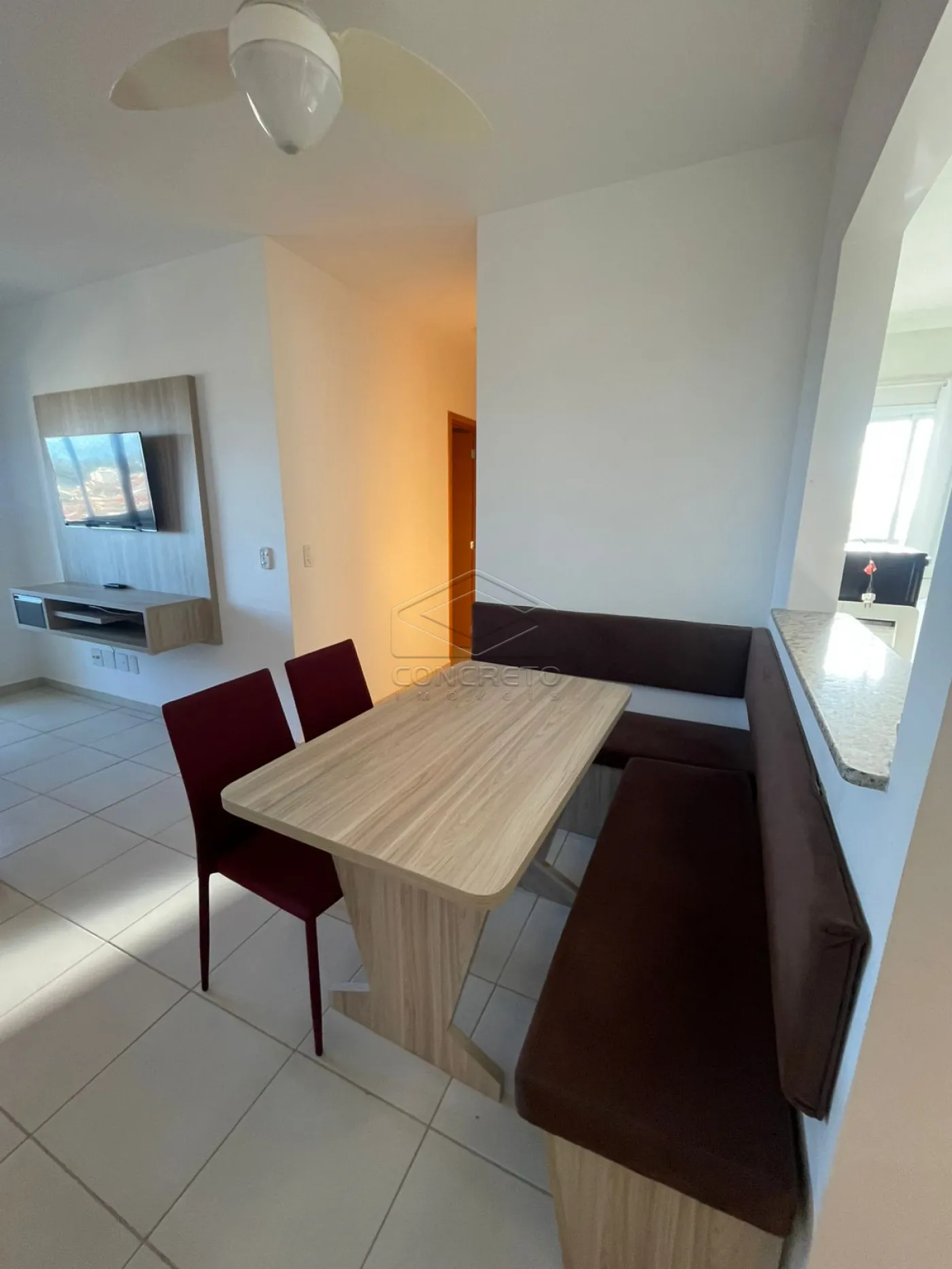 Alugar Apartamento / Padr&atilde;o em Len&ccedil;&oacute;is Paulista R$ 2.200,00 - Foto 3