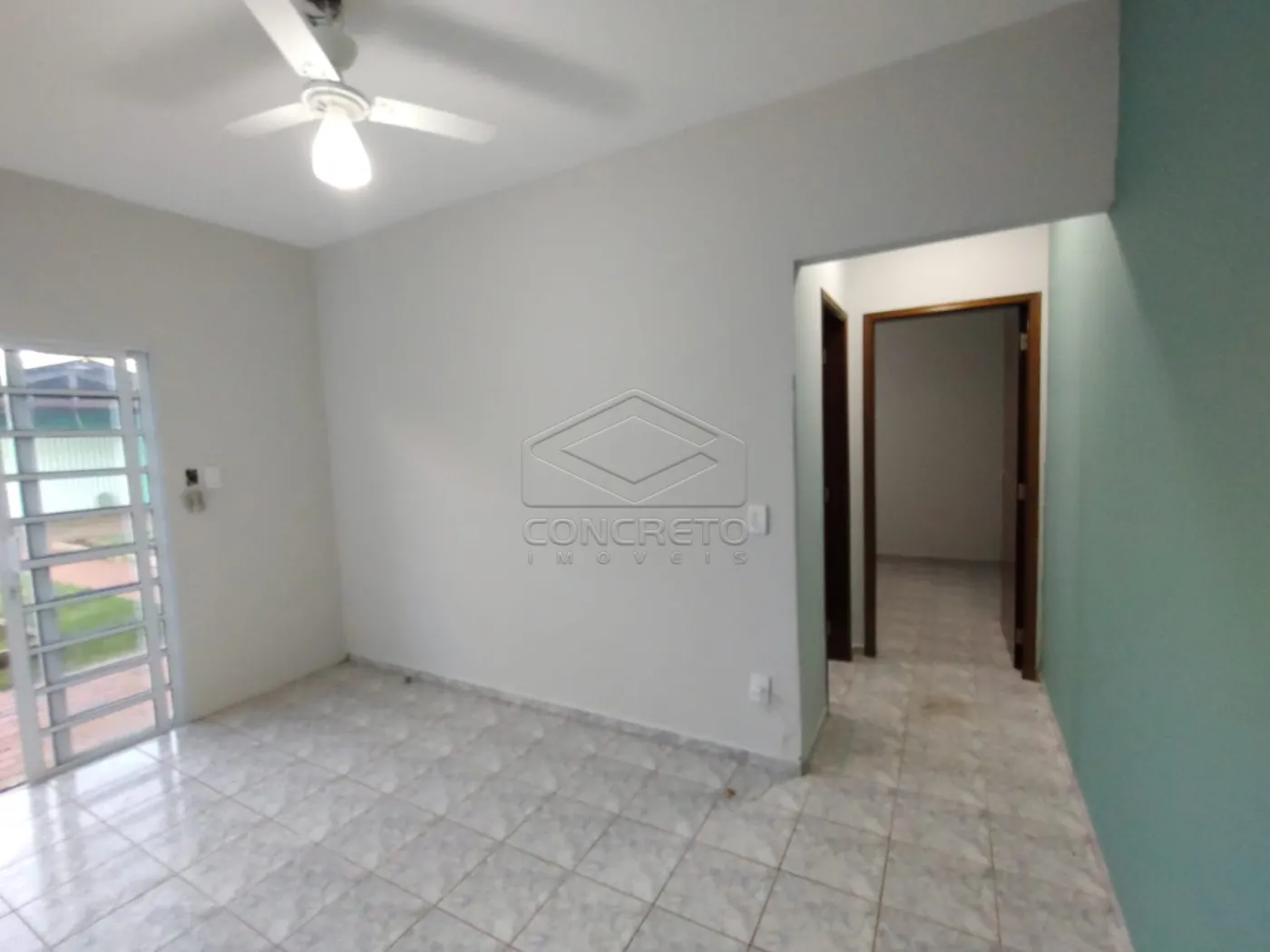 Alugar Casa / Padr&atilde;o em Len&ccedil;&oacute;is Paulista R$ 1.300,00 - Foto 2