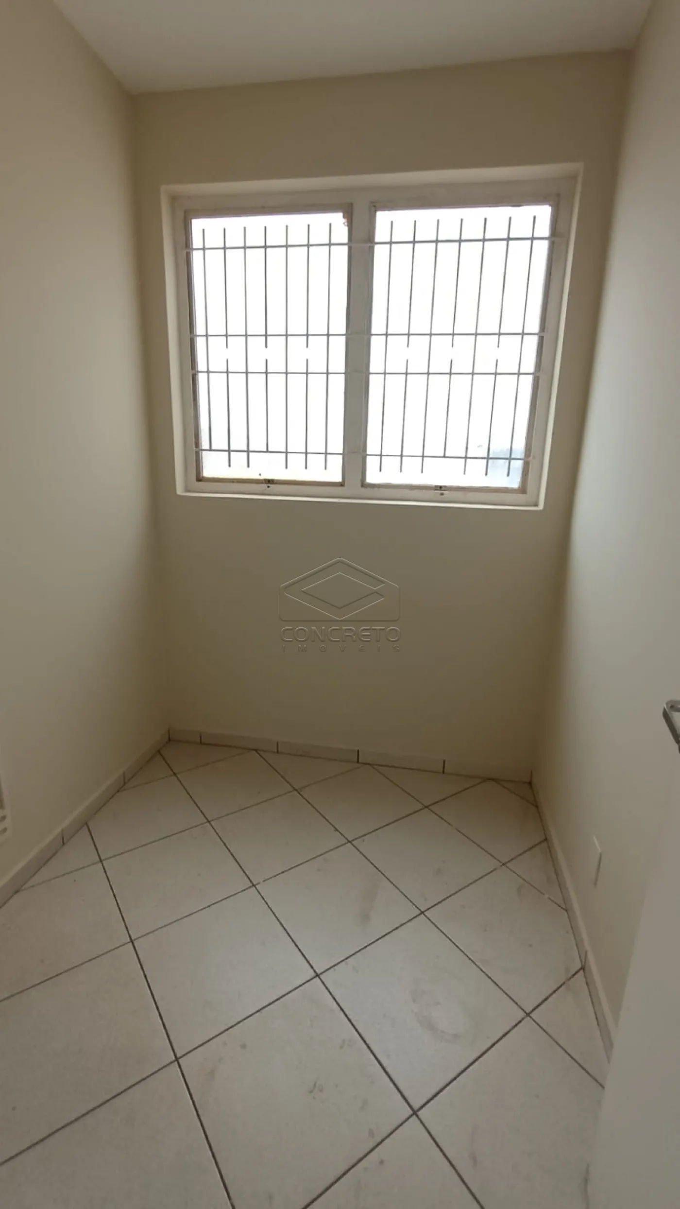 Alugar Comercial / Sala em Len&ccedil;&oacute;is Paulista R$ 1.000,00 - Foto 2