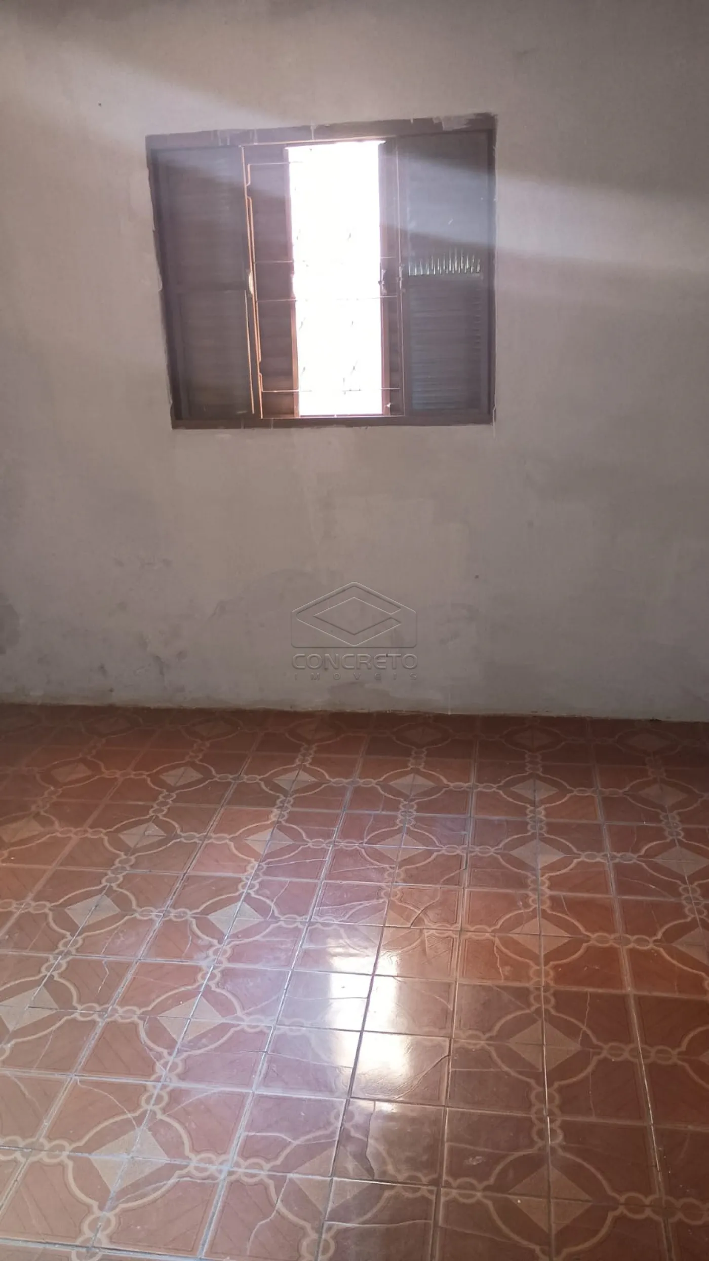 Alugar Casa / Padr&atilde;o em Len&ccedil;&oacute;is Paulista R$ 1.500,00 - Foto 4