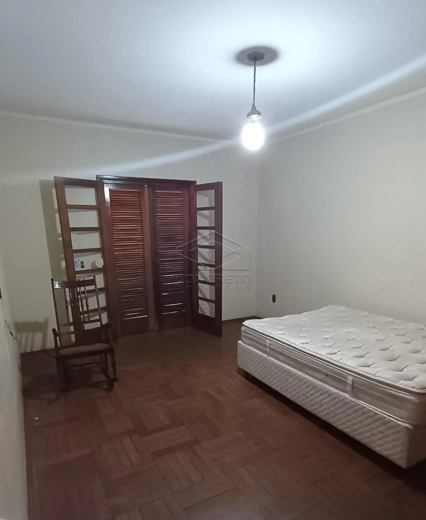 Alugar Casa / Padr&atilde;o em Len&ccedil;&oacute;is Paulista R$ 4.500,00 - Foto 4