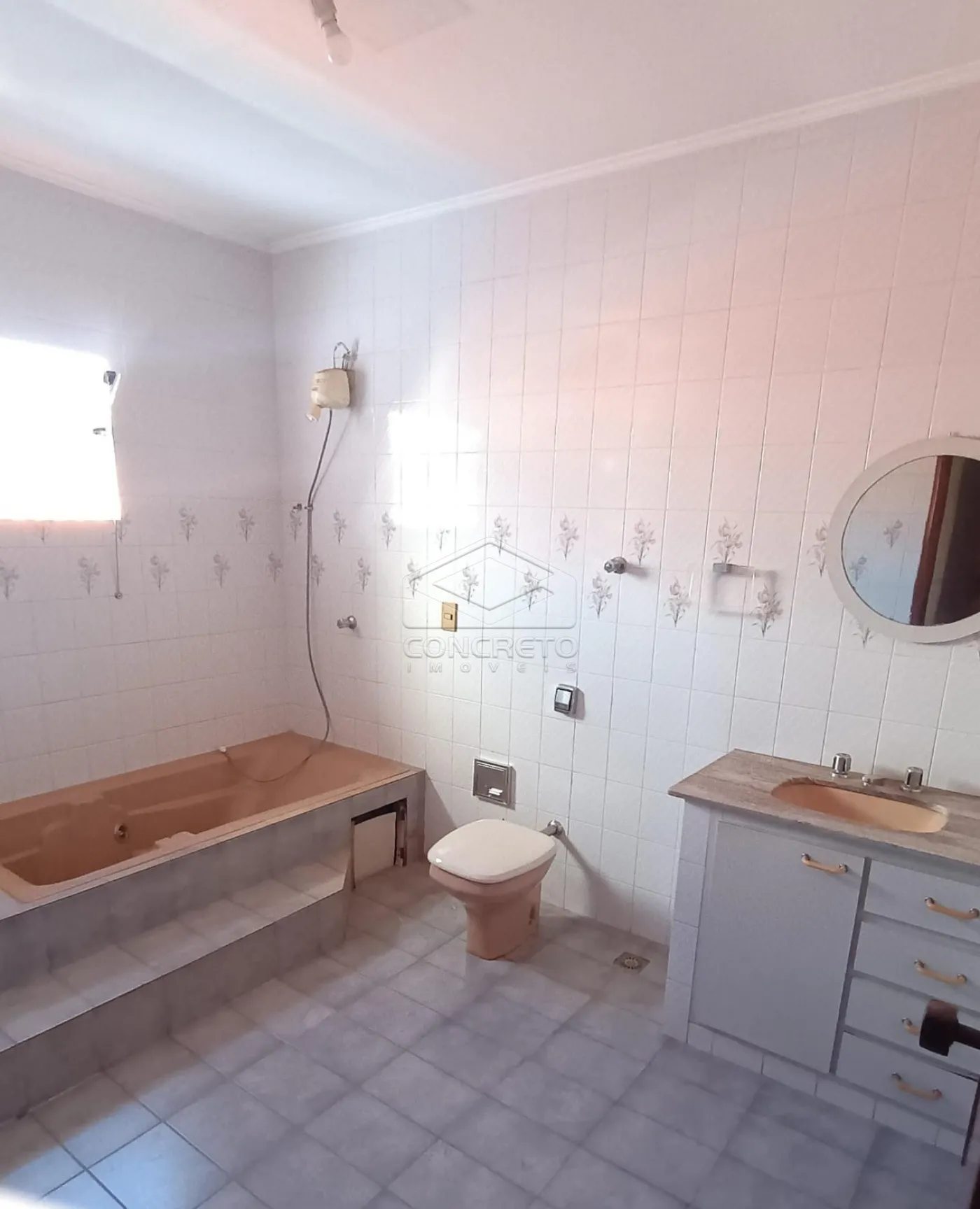 Alugar Casa / Padr&atilde;o em Len&ccedil;&oacute;is Paulista R$ 4.500,00 - Foto 6