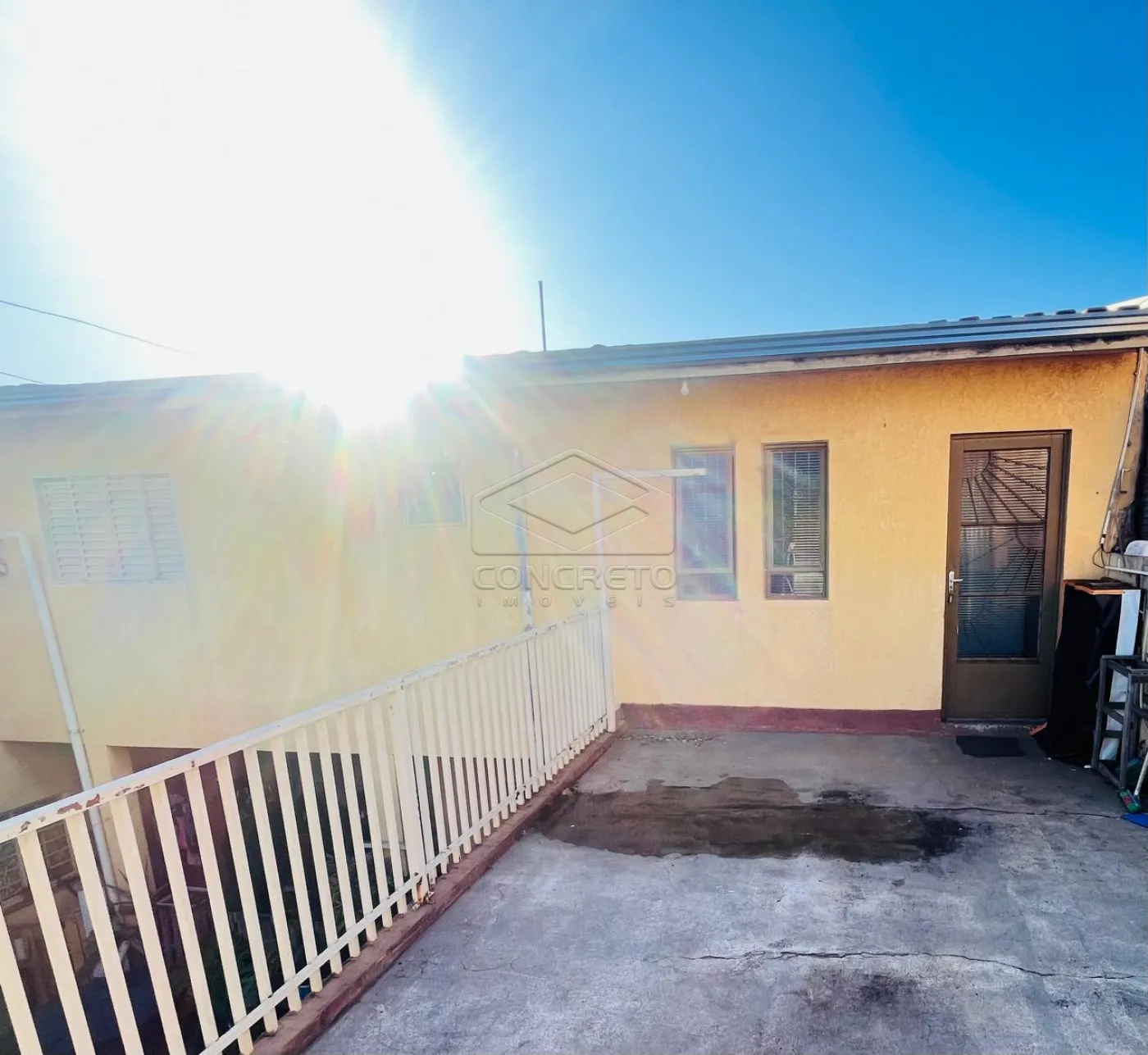 Comprar Casa / Padr&atilde;o em Len&ccedil;&oacute;is Paulista R$ 480.000,00 - Foto 2