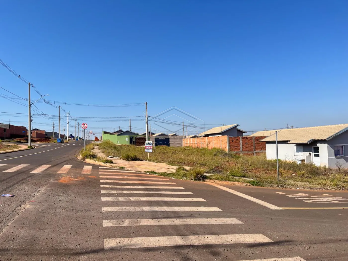 Comprar Terreno / Padr&atilde;o em Len&ccedil;&oacute;is Paulista R$ 140.000,00 - Foto 2