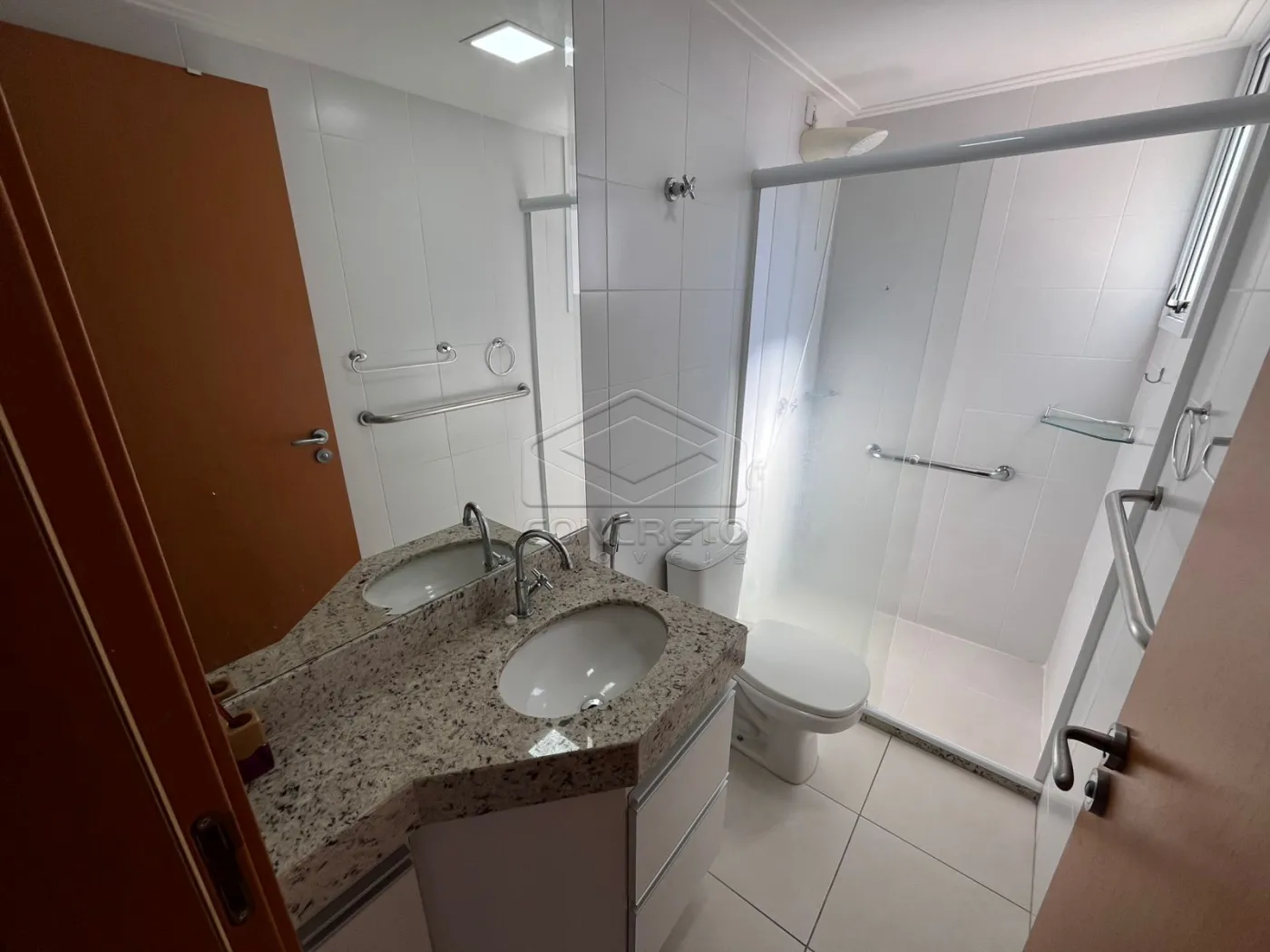 Alugar Apartamento / Padr&atilde;o em Len&ccedil;&oacute;is Paulista R$ 2.300,00 - Foto 4