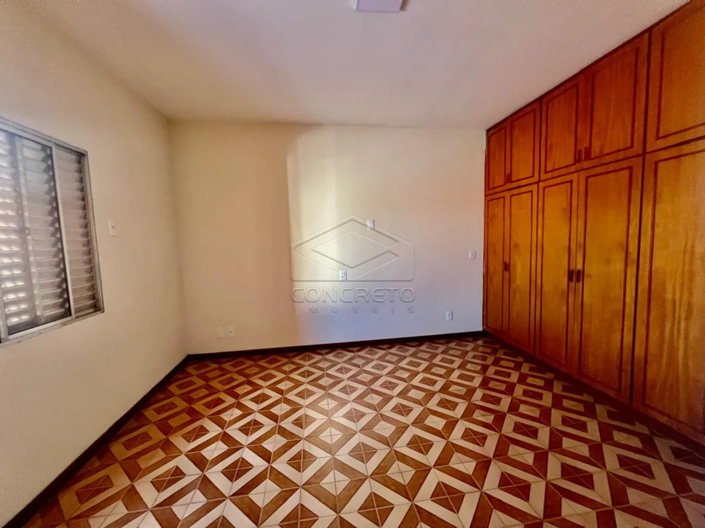 Comprar Casa / Sobrado em Len&ccedil;&oacute;is Paulista R$ 700.000,00 - Foto 9