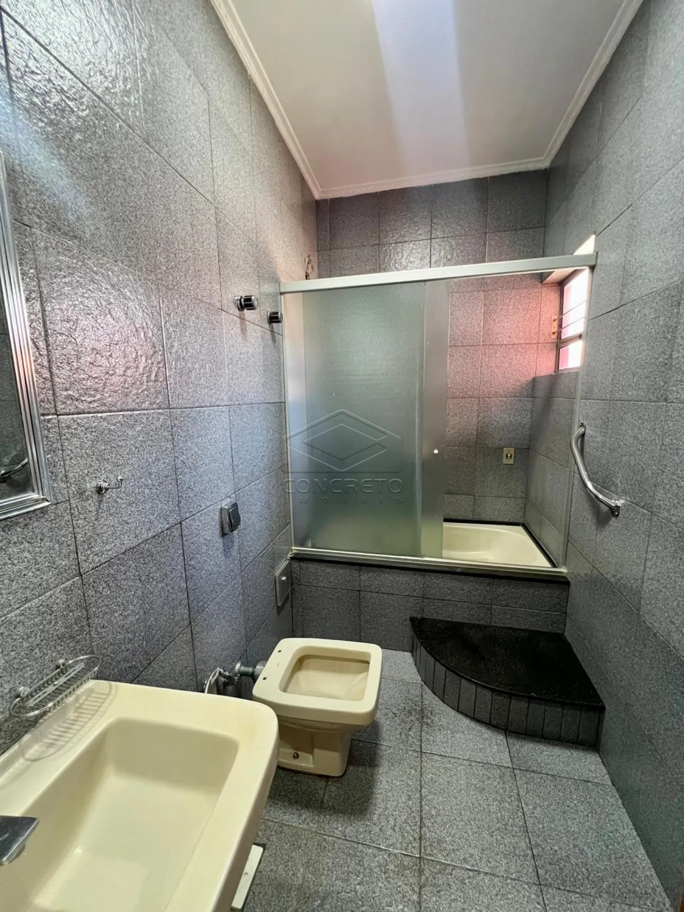 Comprar Casa / Sobrado em Len&ccedil;&oacute;is Paulista R$ 700.000,00 - Foto 11