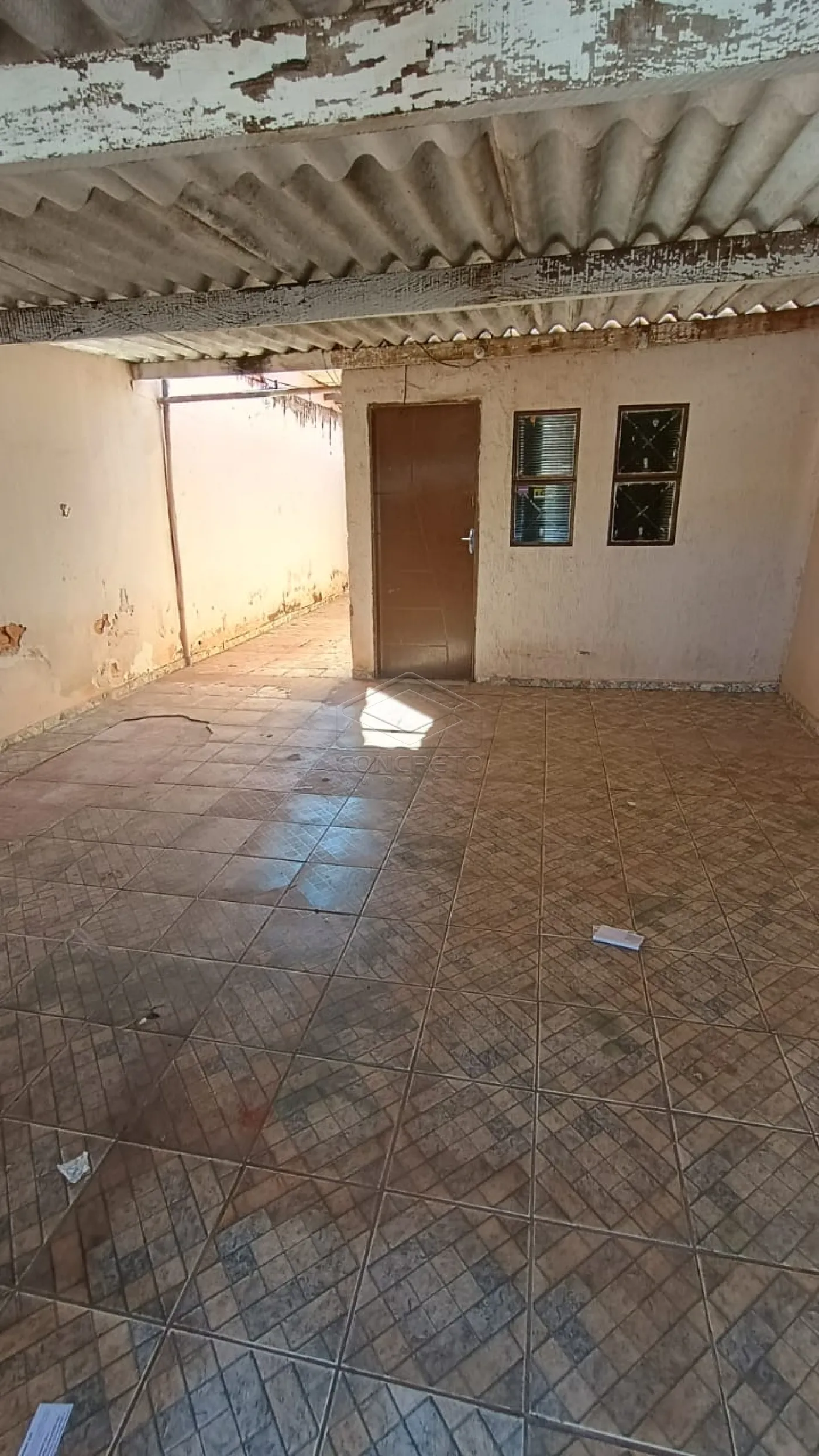 Alugar Casa / Padr&atilde;o em Len&ccedil;&oacute;is Paulista R$ 1.500,00 - Foto 1