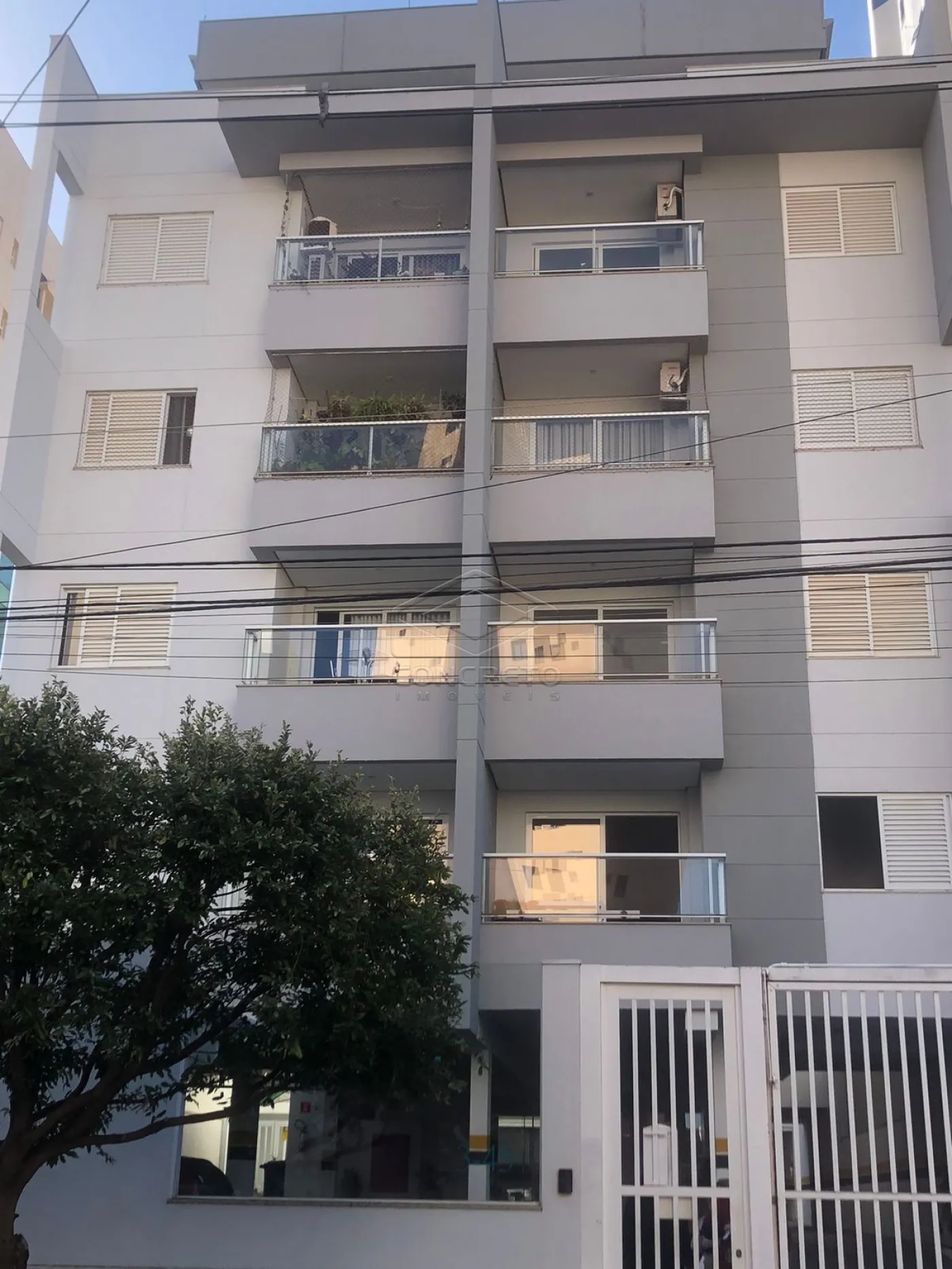 Alugar Apartamento / Padr&atilde;o em Bauru R$ 1.900,00 - Foto 1