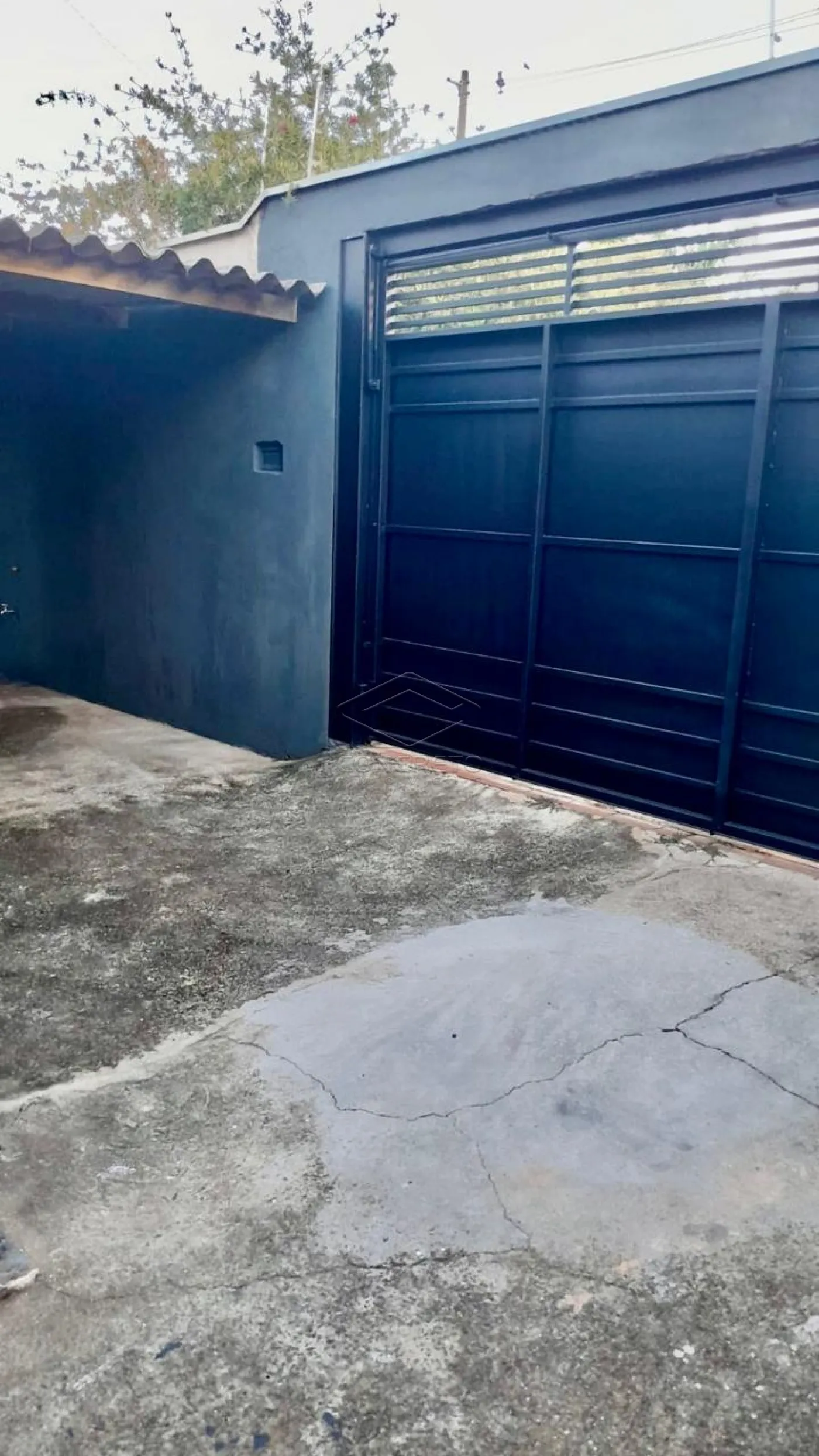 Comprar Casa / Padr&atilde;o em Len&ccedil;&oacute;is Paulista R$ 310.000,00 - Foto 1