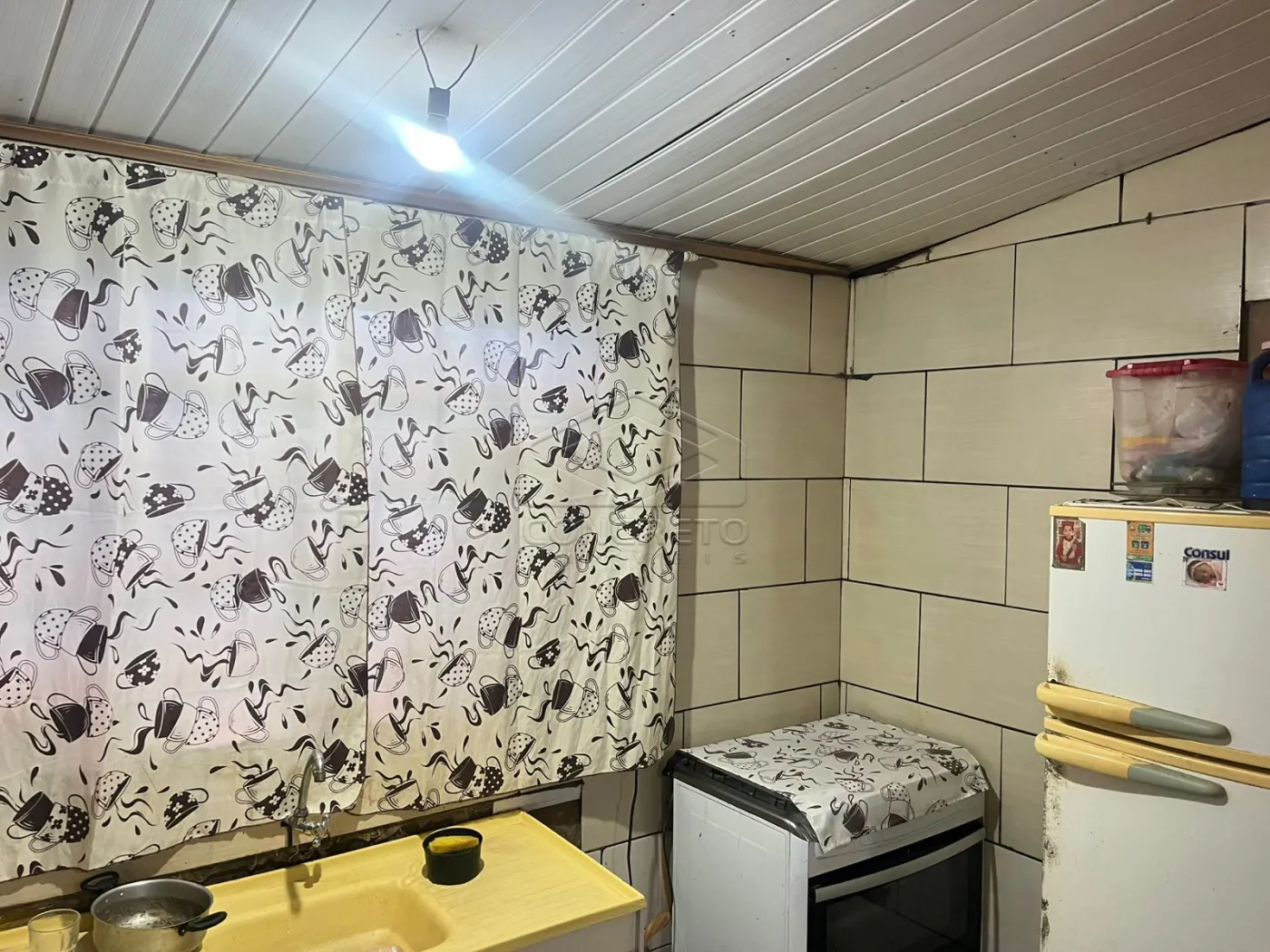 Comprar Casa / Padr&atilde;o em Len&ccedil;&oacute;is Paulista R$ 270.000,00 - Foto 3