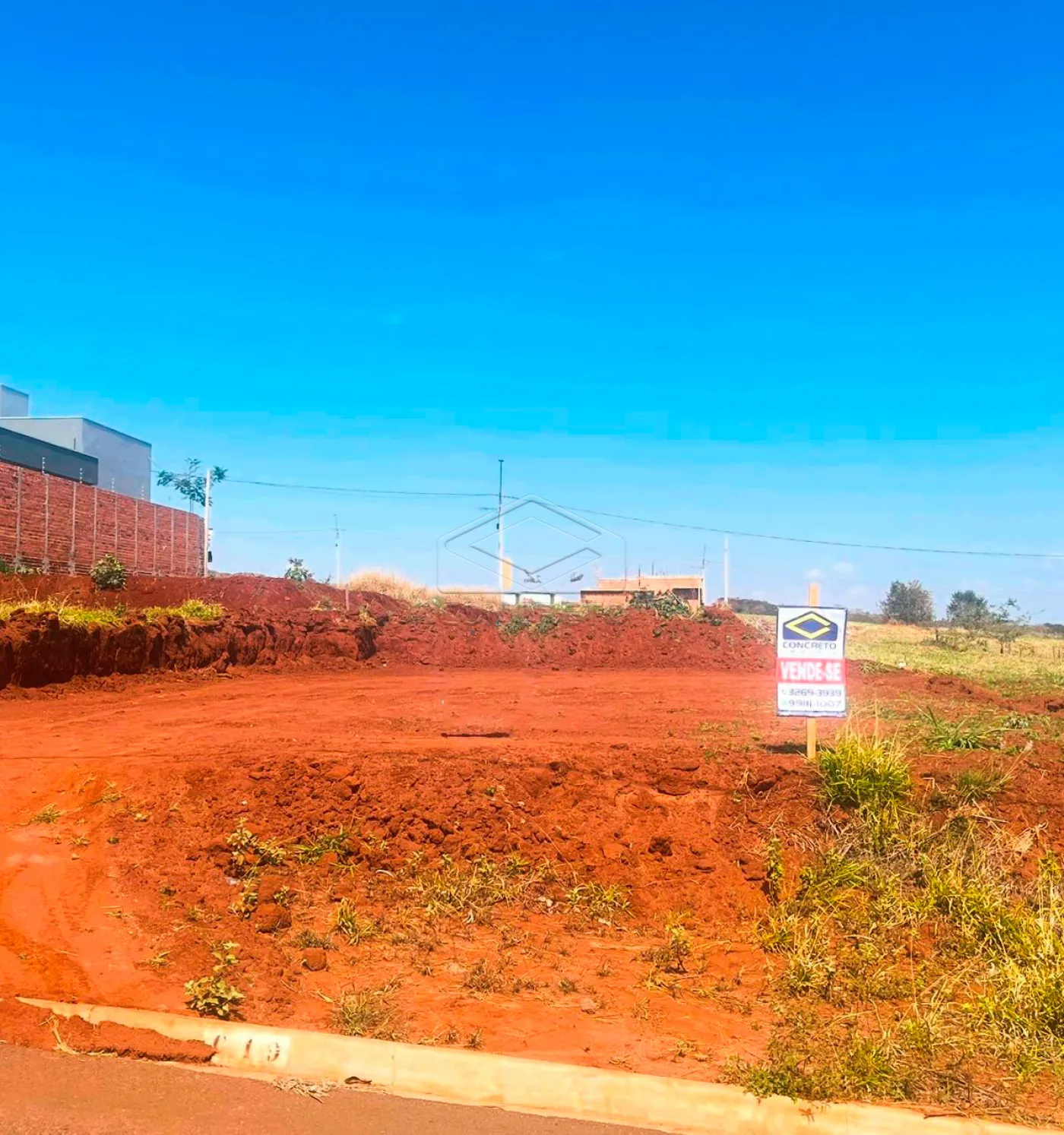 Comprar Terreno / Padr&atilde;o em Len&ccedil;&oacute;is Paulista R$ 180.000,00 - Foto 2