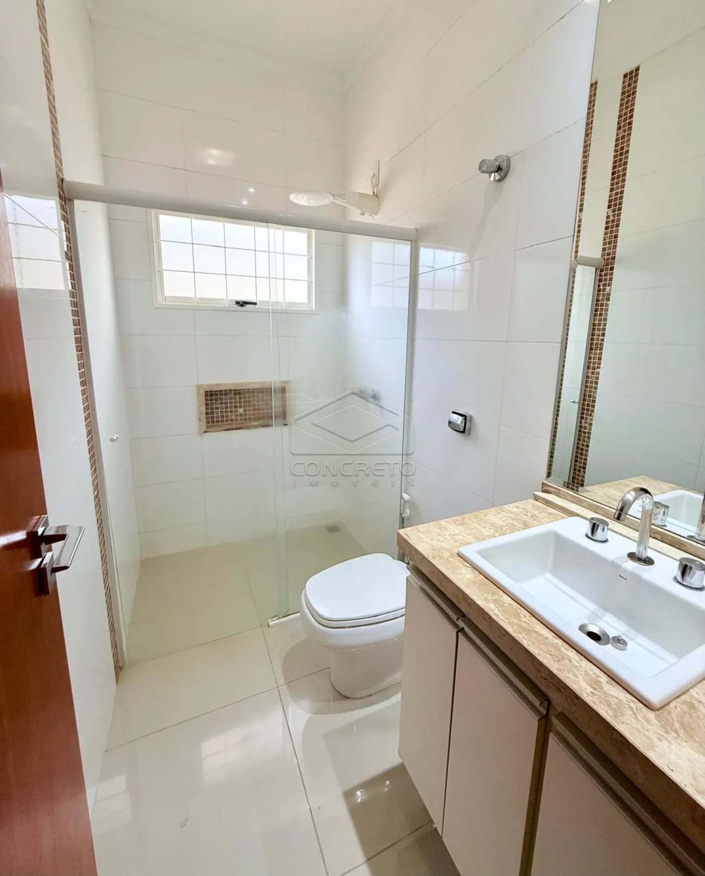 Comprar Casa / Padr&atilde;o em Len&ccedil;&oacute;is Paulista R$ 620.000,00 - Foto 4