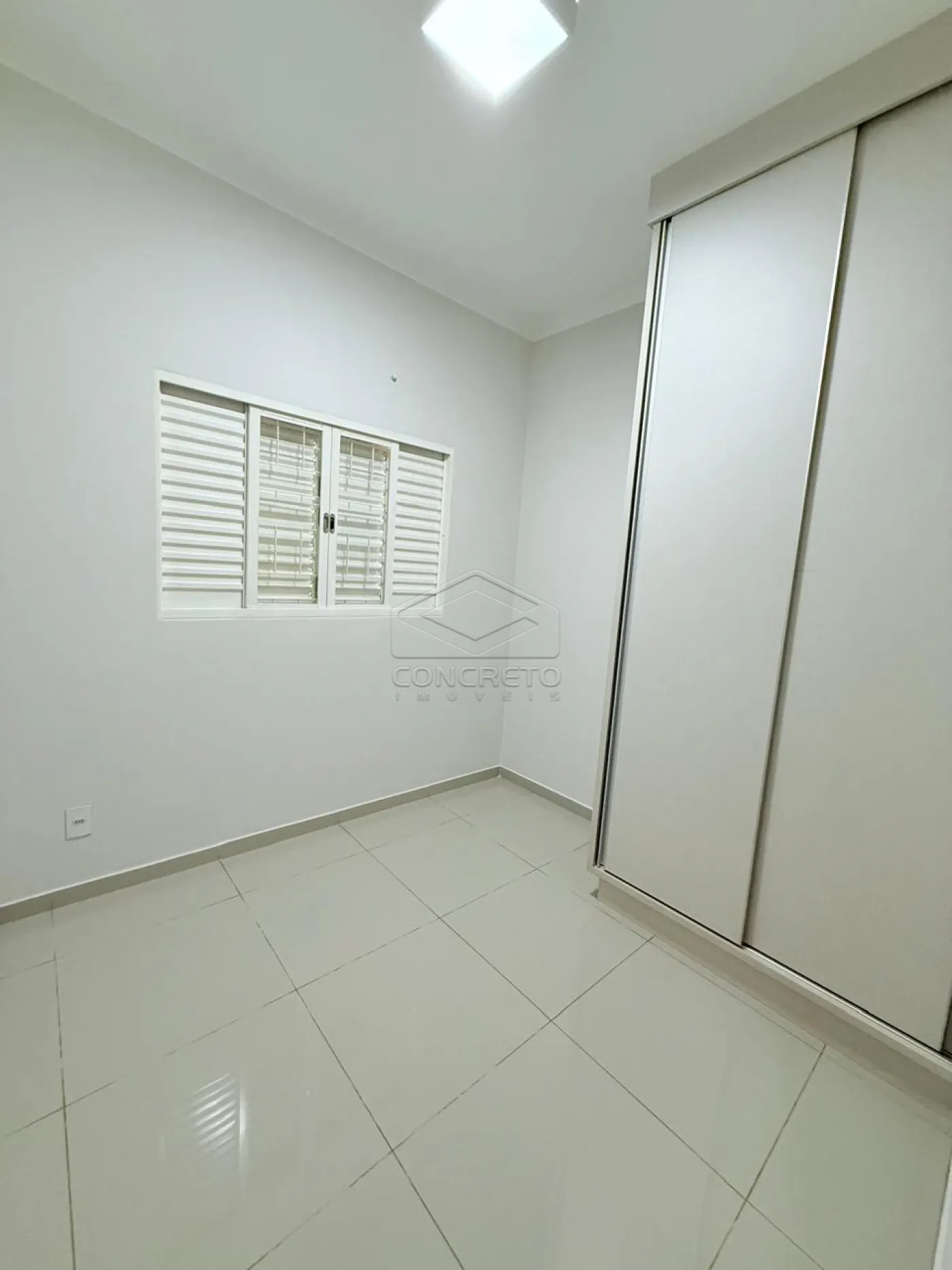 Comprar Casa / Padr&atilde;o em Len&ccedil;&oacute;is Paulista R$ 620.000,00 - Foto 5