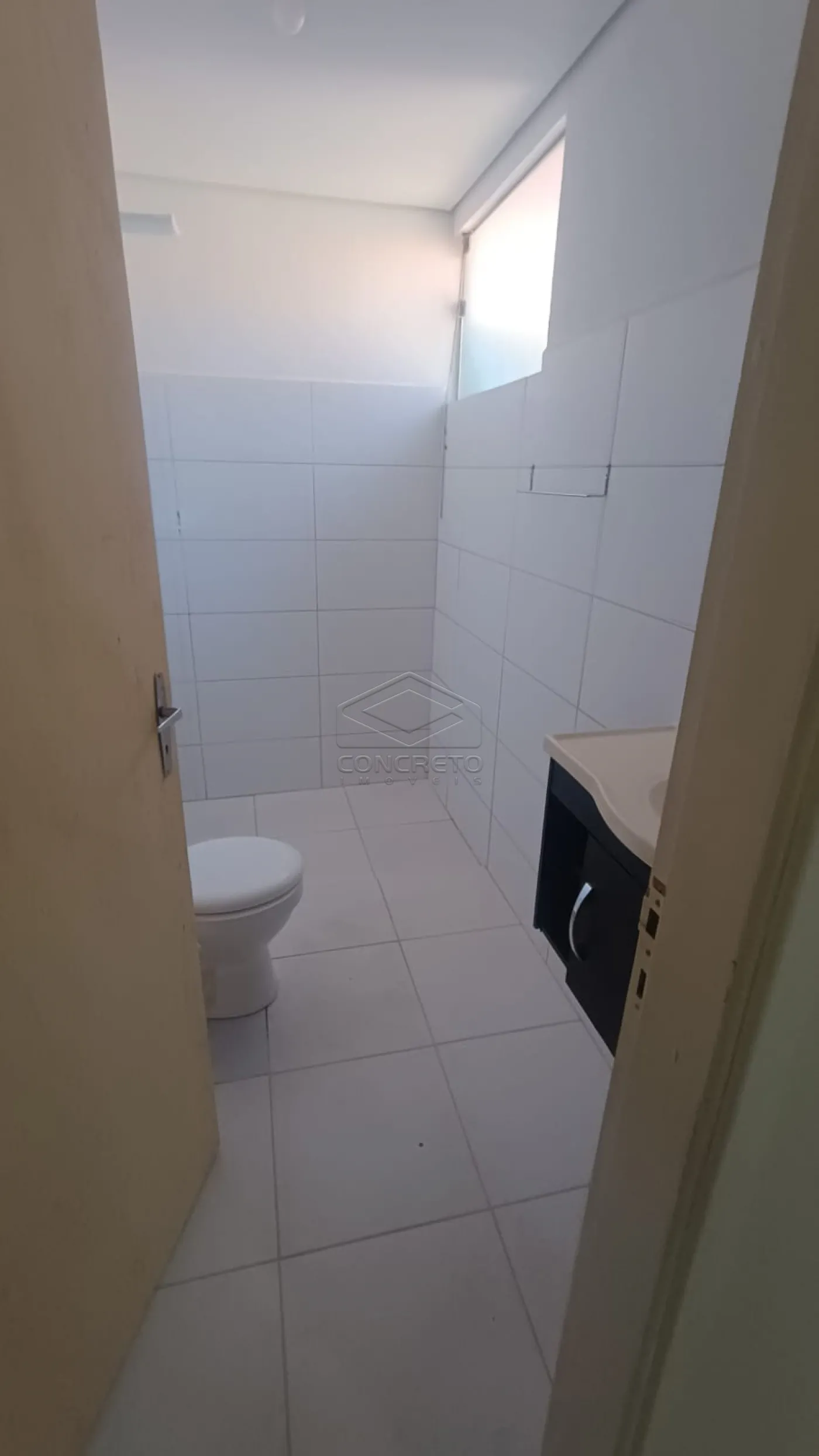 Alugar Casa / Padr&atilde;o em Len&ccedil;&oacute;is Paulista R$ 1.800,00 - Foto 6