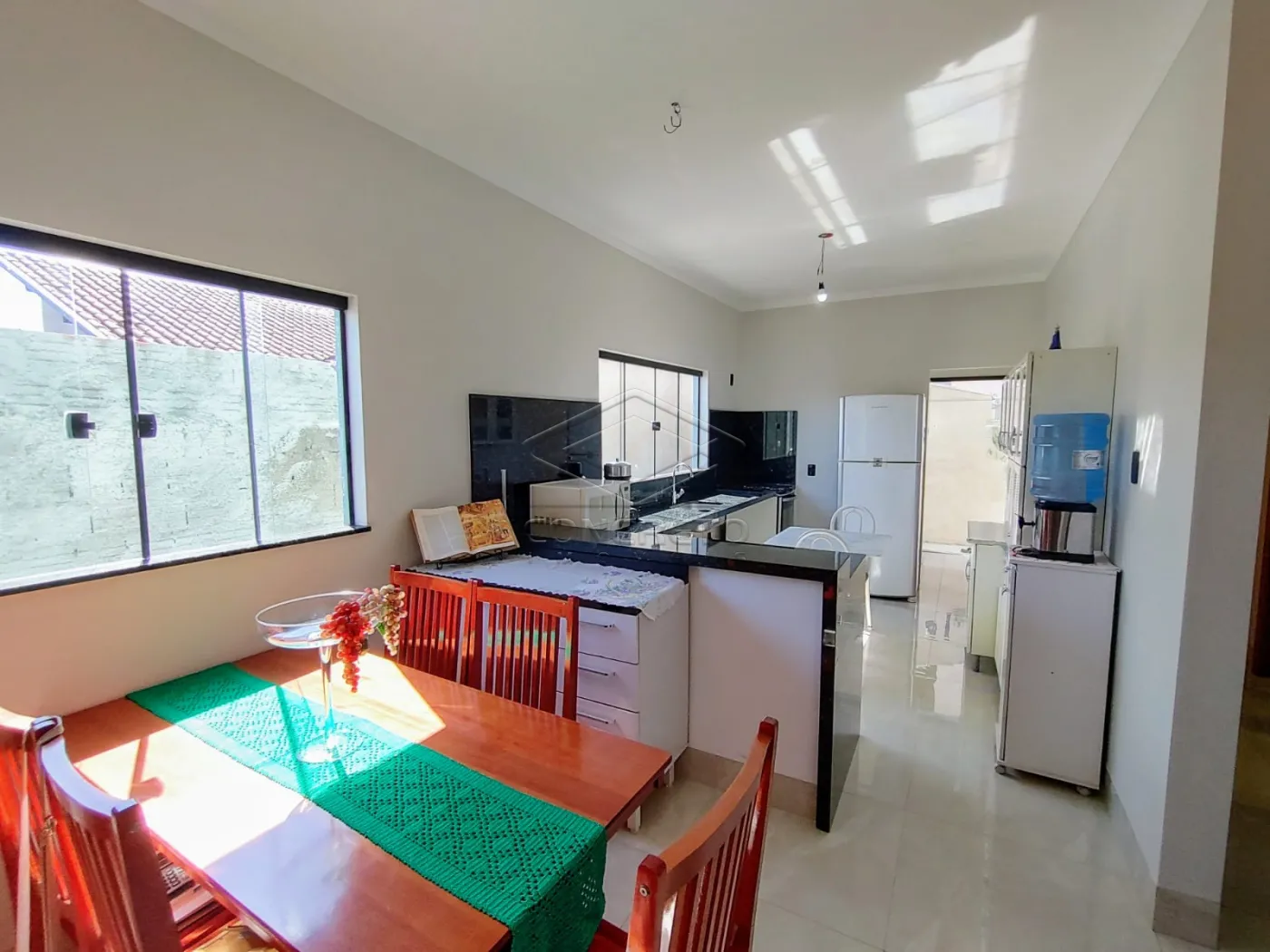 Comprar Casa / Padr&atilde;o em Len&ccedil;&oacute;is Paulista R$ 470.000,00 - Foto 1