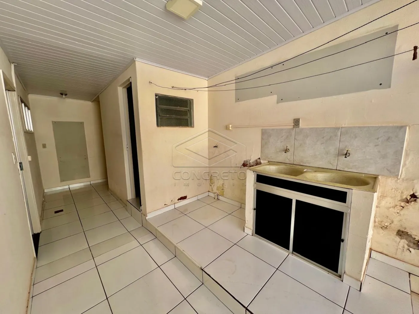 Comprar Casa / Padr&atilde;o em Len&ccedil;&oacute;is Paulista R$ 340.000,00 - Foto 9