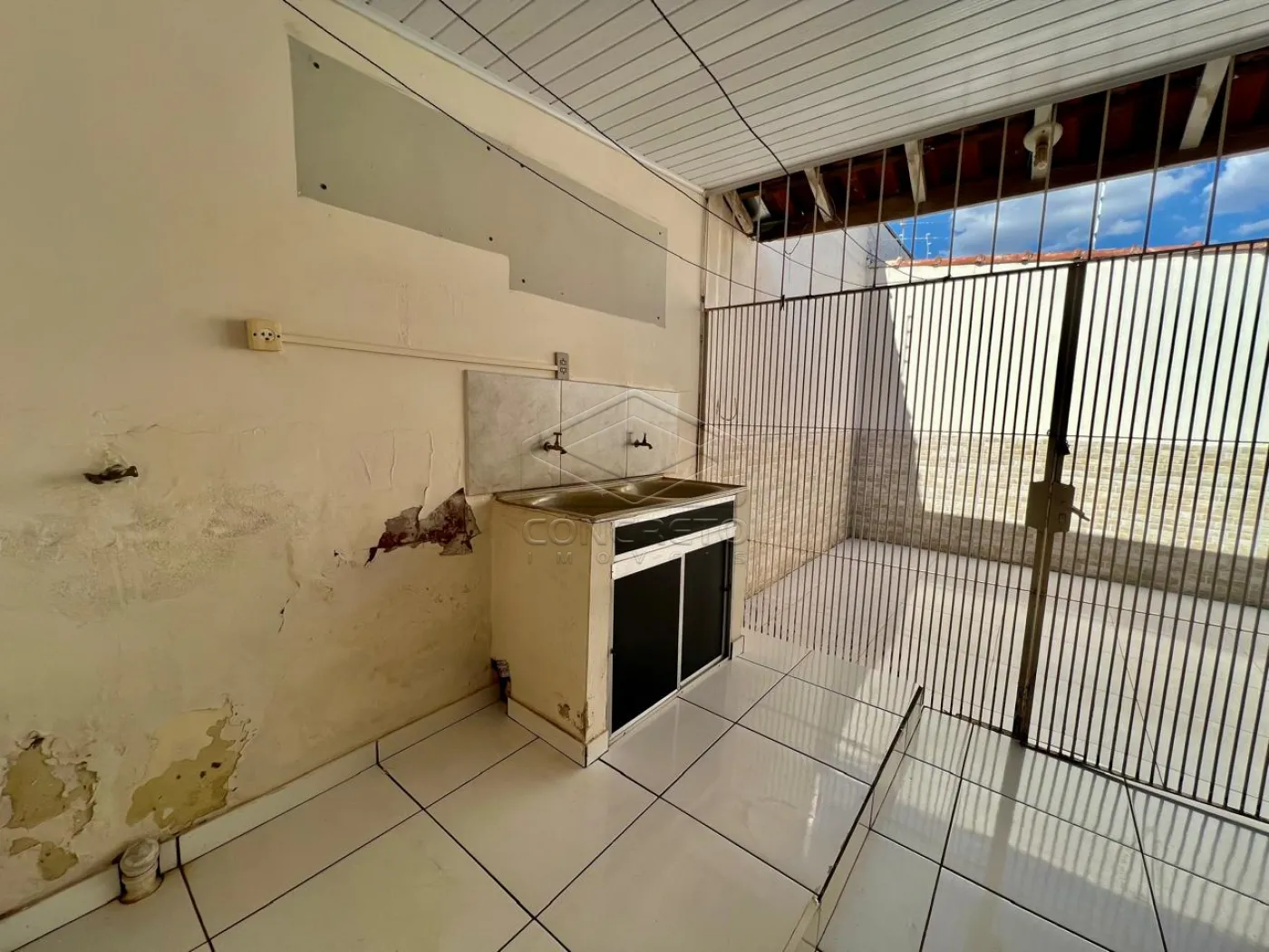 Comprar Casa / Padr&atilde;o em Len&ccedil;&oacute;is Paulista R$ 340.000,00 - Foto 10