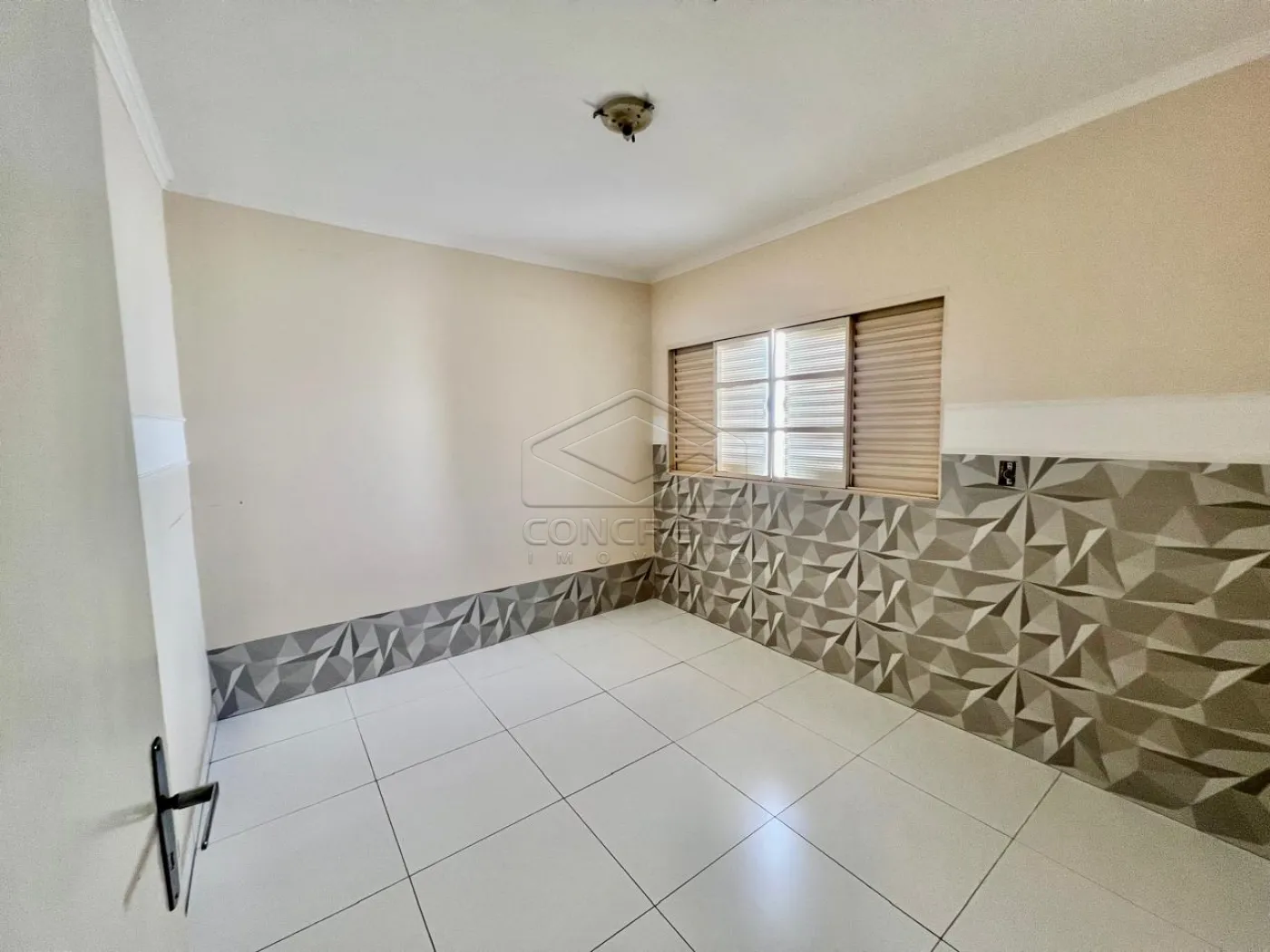 Comprar Casa / Padr&atilde;o em Len&ccedil;&oacute;is Paulista R$ 340.000,00 - Foto 14