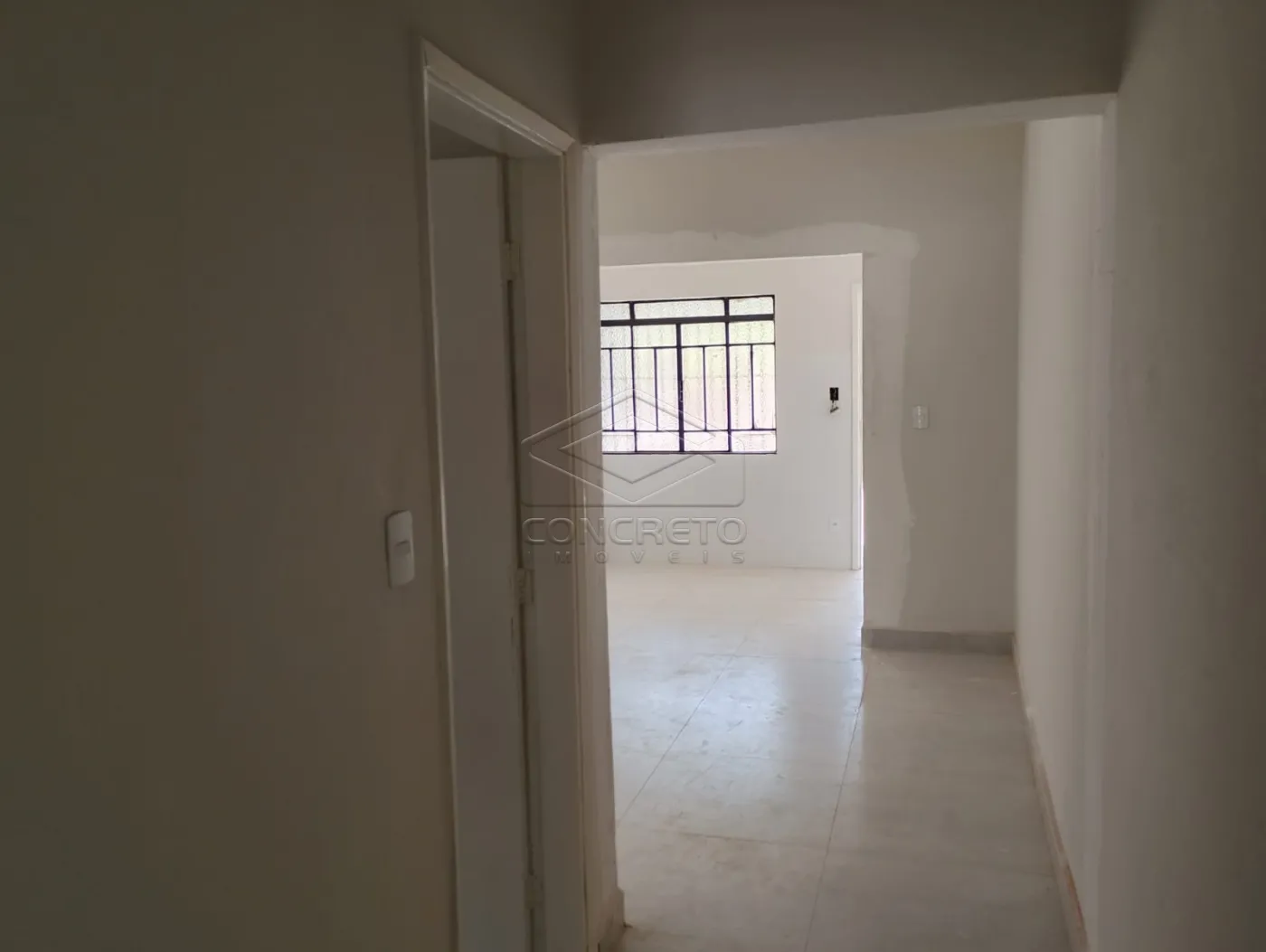 Alugar Comercial / Loja em Botucatu R$ 1.650,00 - Foto 8