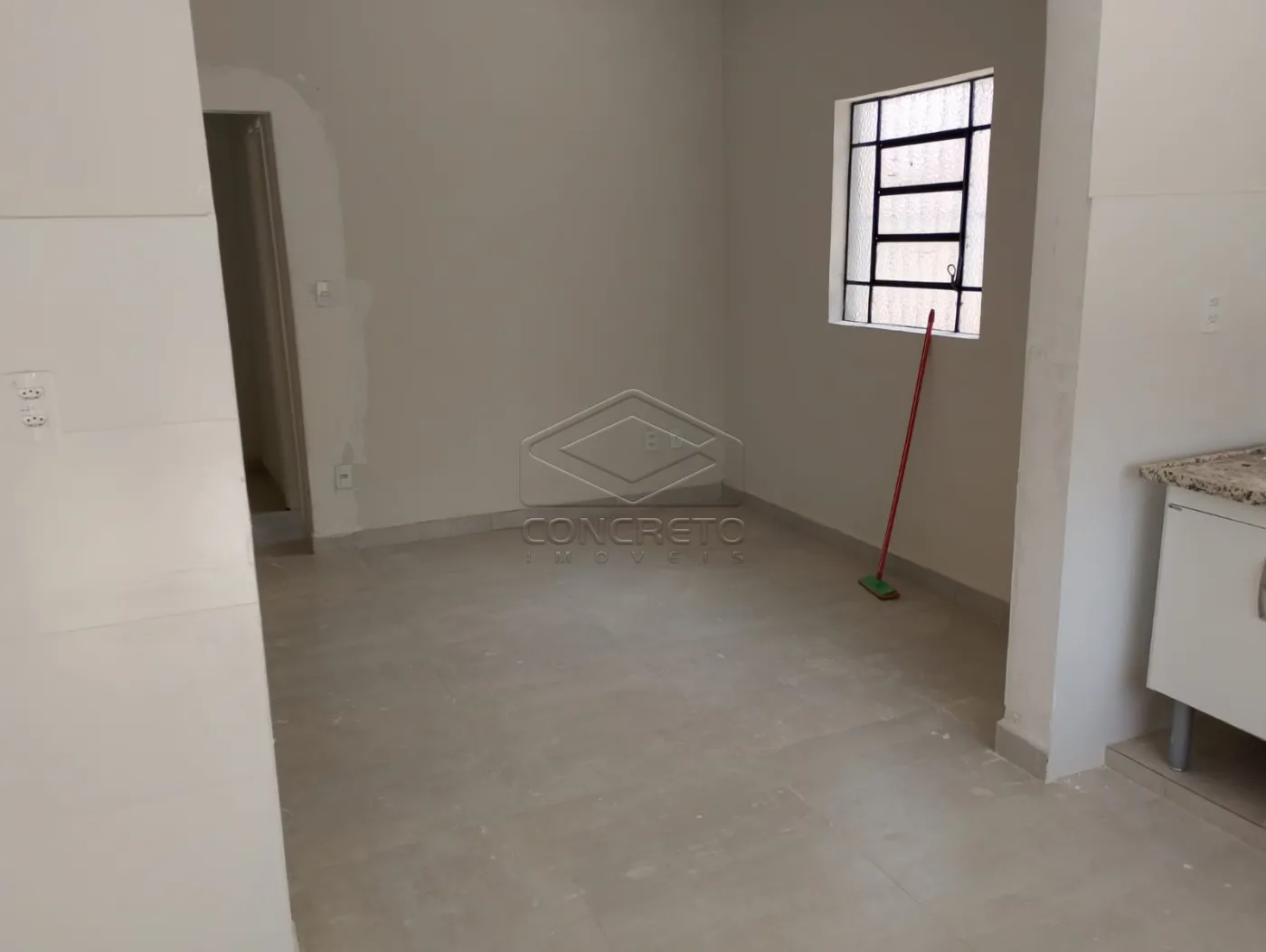 Alugar Comercial / Loja em Botucatu R$ 1.650,00 - Foto 4