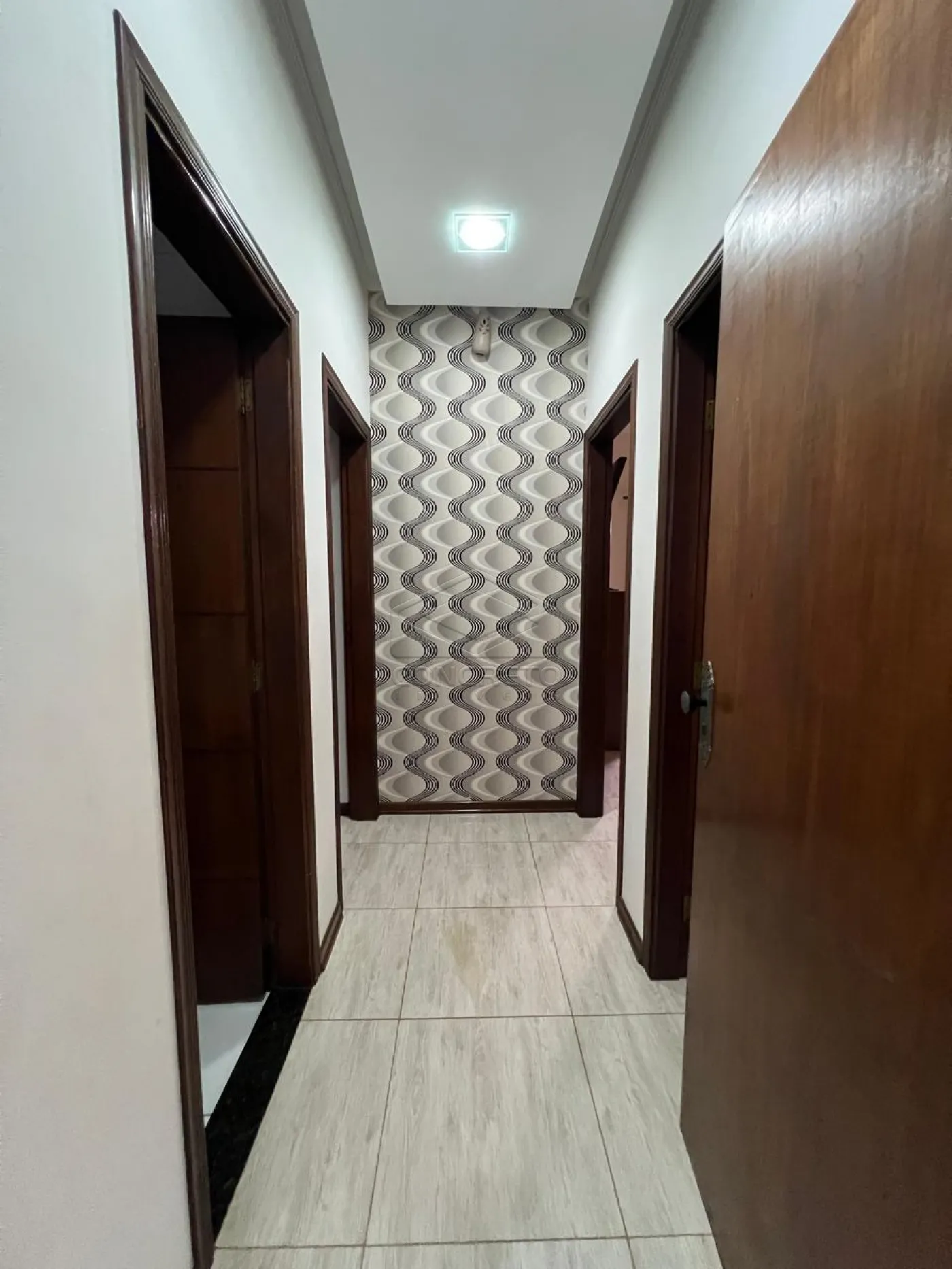 Comprar Casa / Padr&atilde;o em Len&ccedil;&oacute;is Paulista R$ 590.000,00 - Foto 9