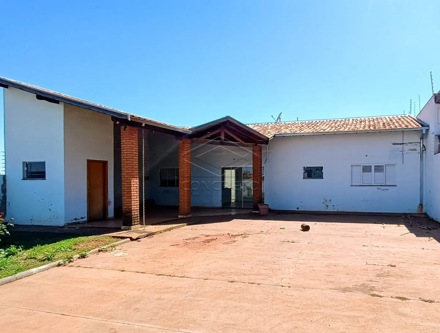 Alugar Casa / Edicula em Len&ccedil;&oacute;is Paulista R$ 2.500,00 - Foto 2