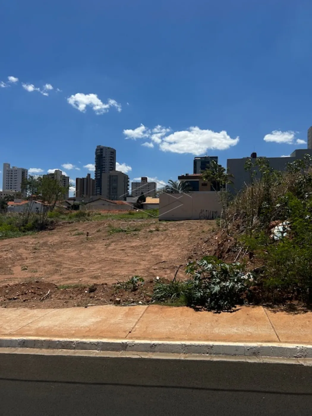 Comprar Terreno / Padr&atilde;o em Bauru R$ 1.199.000,00 - Foto 1