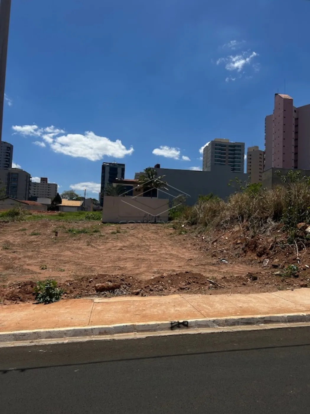 Comprar Terreno / Padr&atilde;o em Bauru R$ 1.199.000,00 - Foto 4